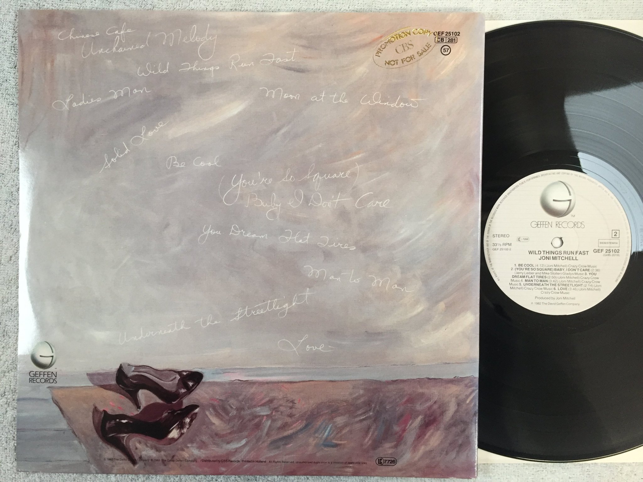 Omslagsbild för skivan JONI MITCHELL wild things run fast LP -82 Hol GEFFEN GEF 25102