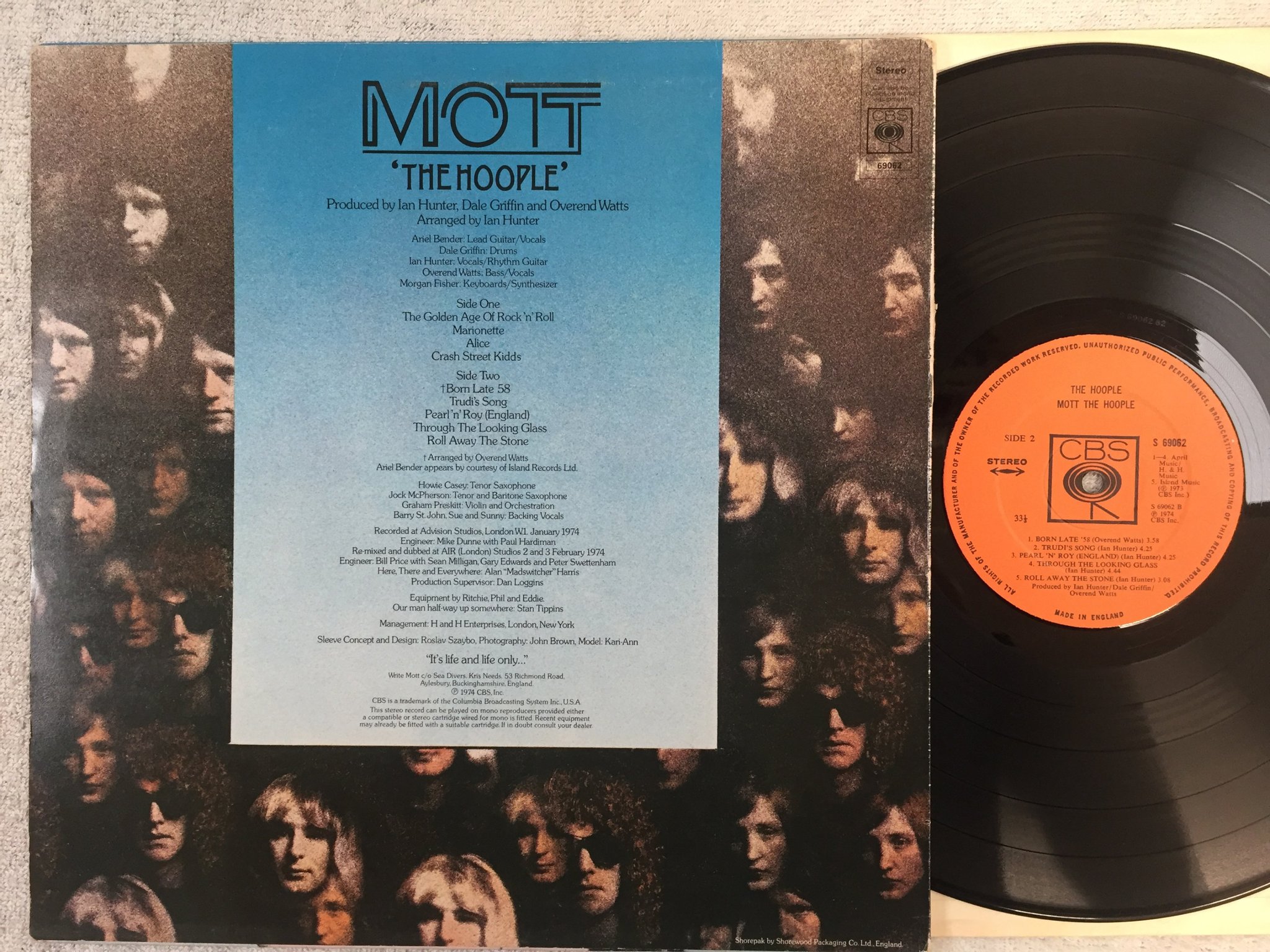 Omslagsbild för skivan MOTT THE HOOPLE the hoople LP -74 UK CBS S 69062