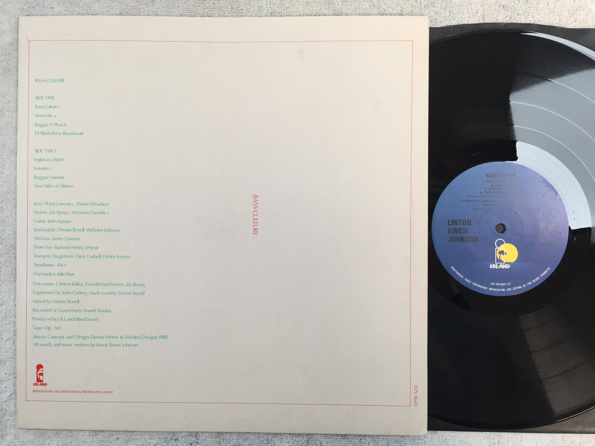 Omslagsbild för skivan LINTON KWESI JOHNSON bass culture LP -80 UK ISLAND ILPS 9605