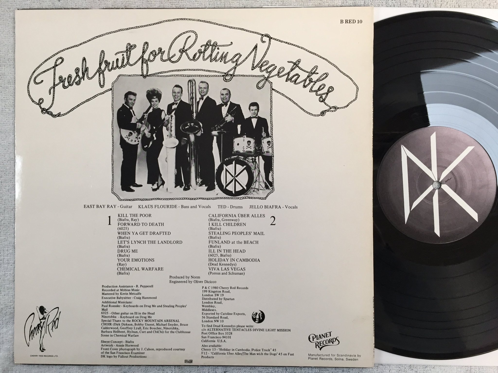 Omslagsbild för skivan THE DEAD KENNEDYS fresh fruit for rotting vegetables LP -80 ncb CHERRY RED B RED