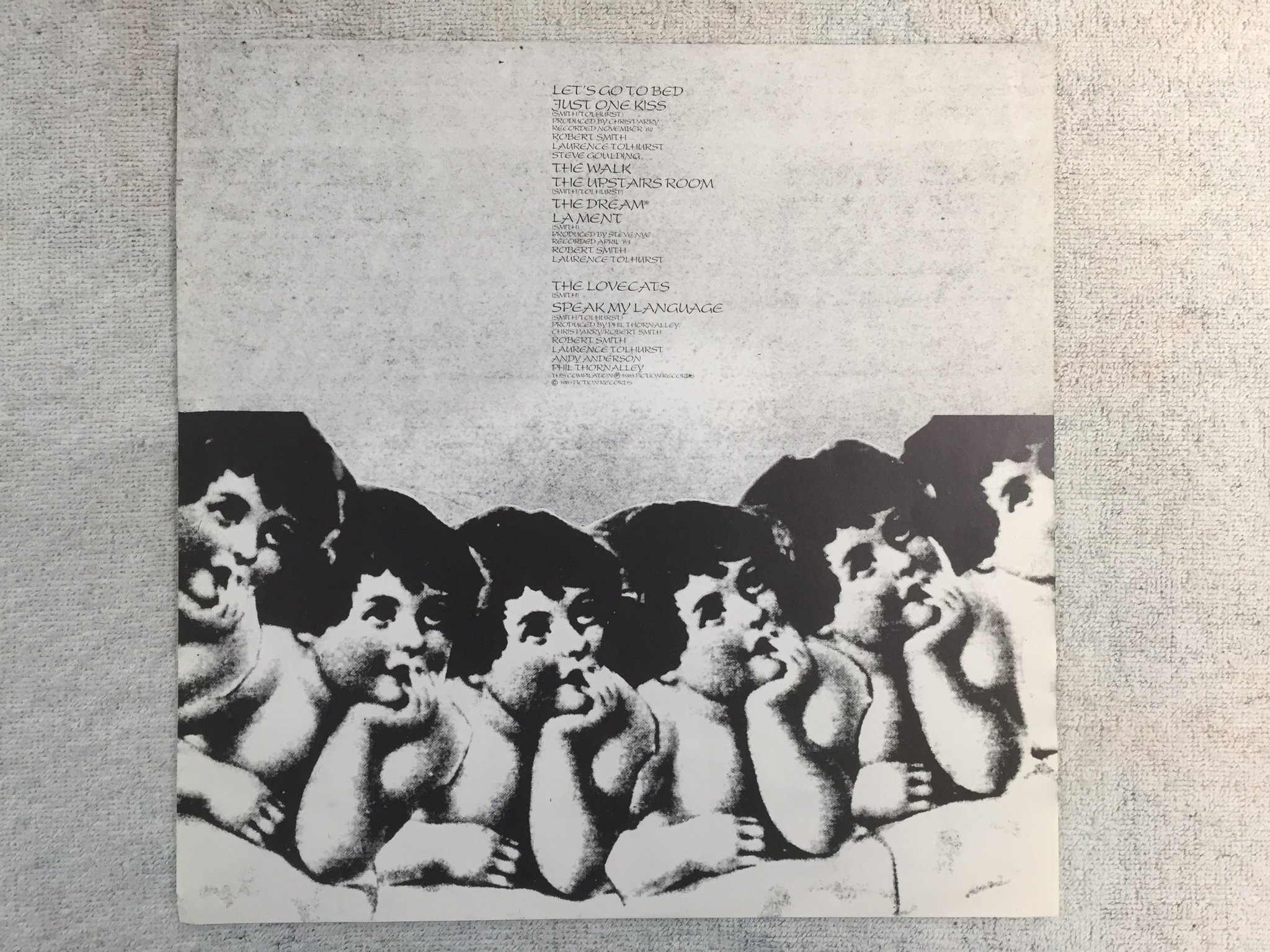 Omslagsbild för skivan THE CURE japanese whispers LP -83 UK FICTION FIXM8