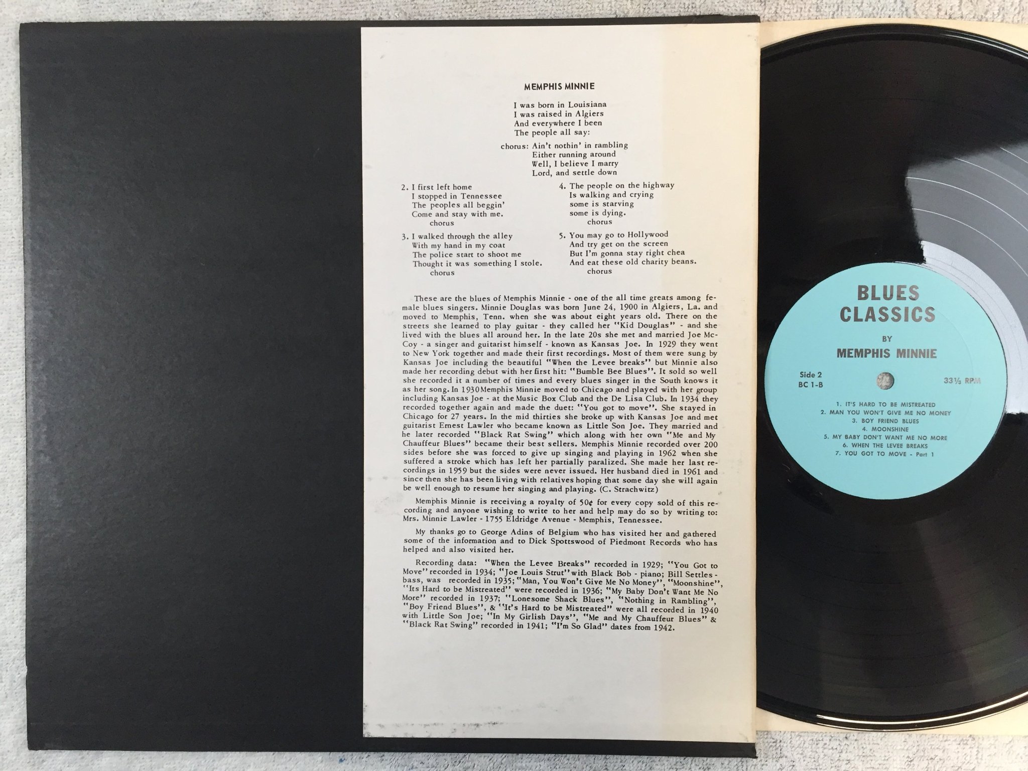 Omslagsbild för skivan MEMPHIS MINNIE Blues Classics By LP US BC-1 
