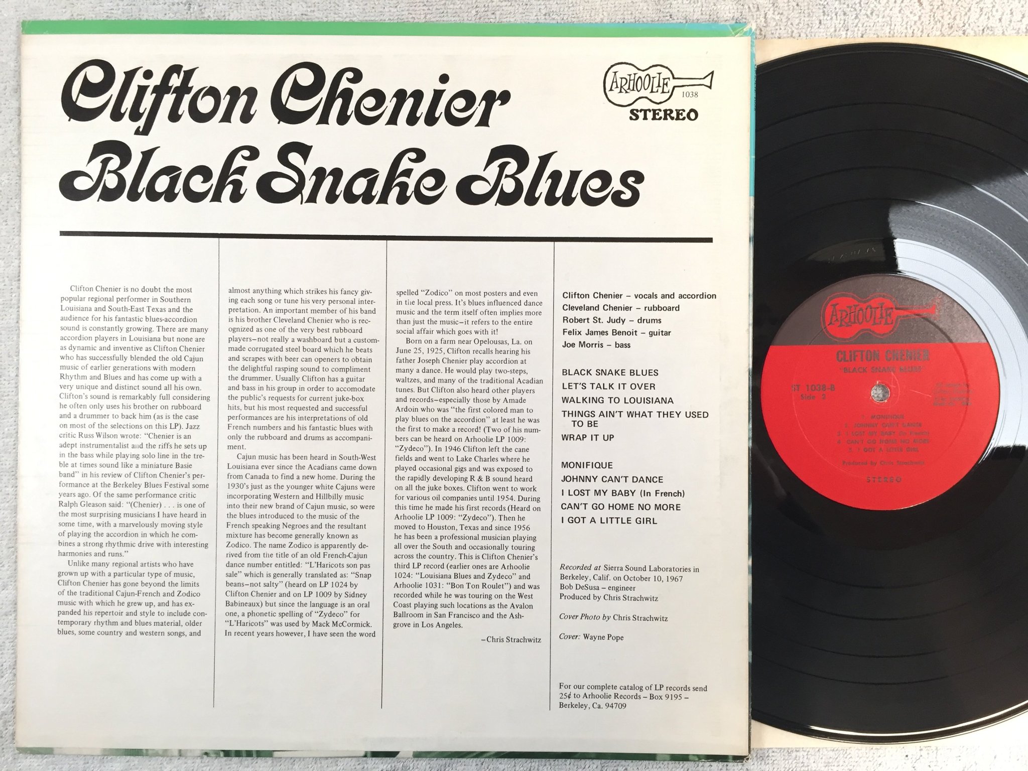 Omslagsbild för skivan CLIFTON CHENIER black snake blues LP US ARHOOLIE ST 1038
