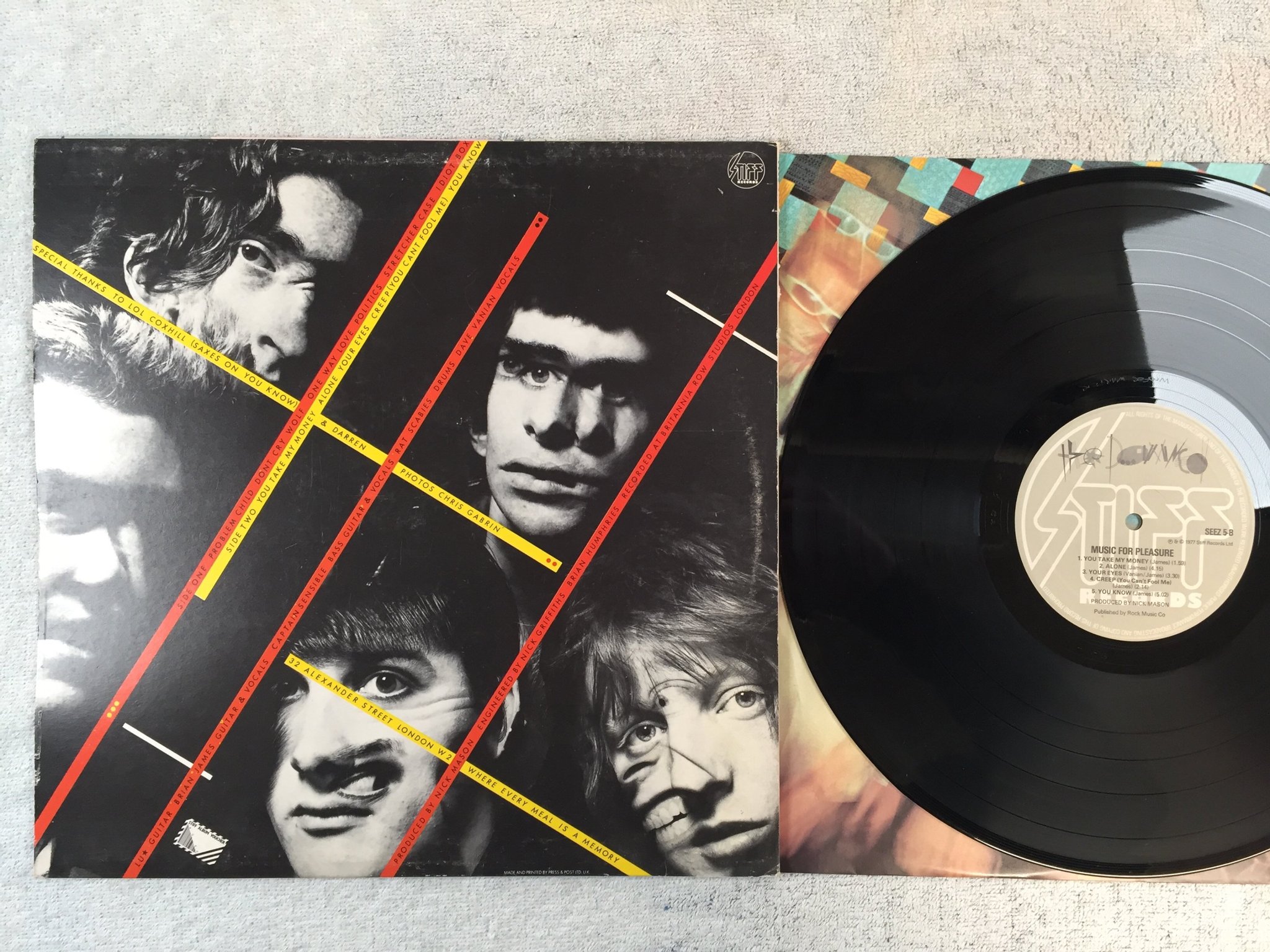 Omslagsbild för skivan THE DAMNED Music For Pleasure LP -77 UK STIFF SEEZ 5