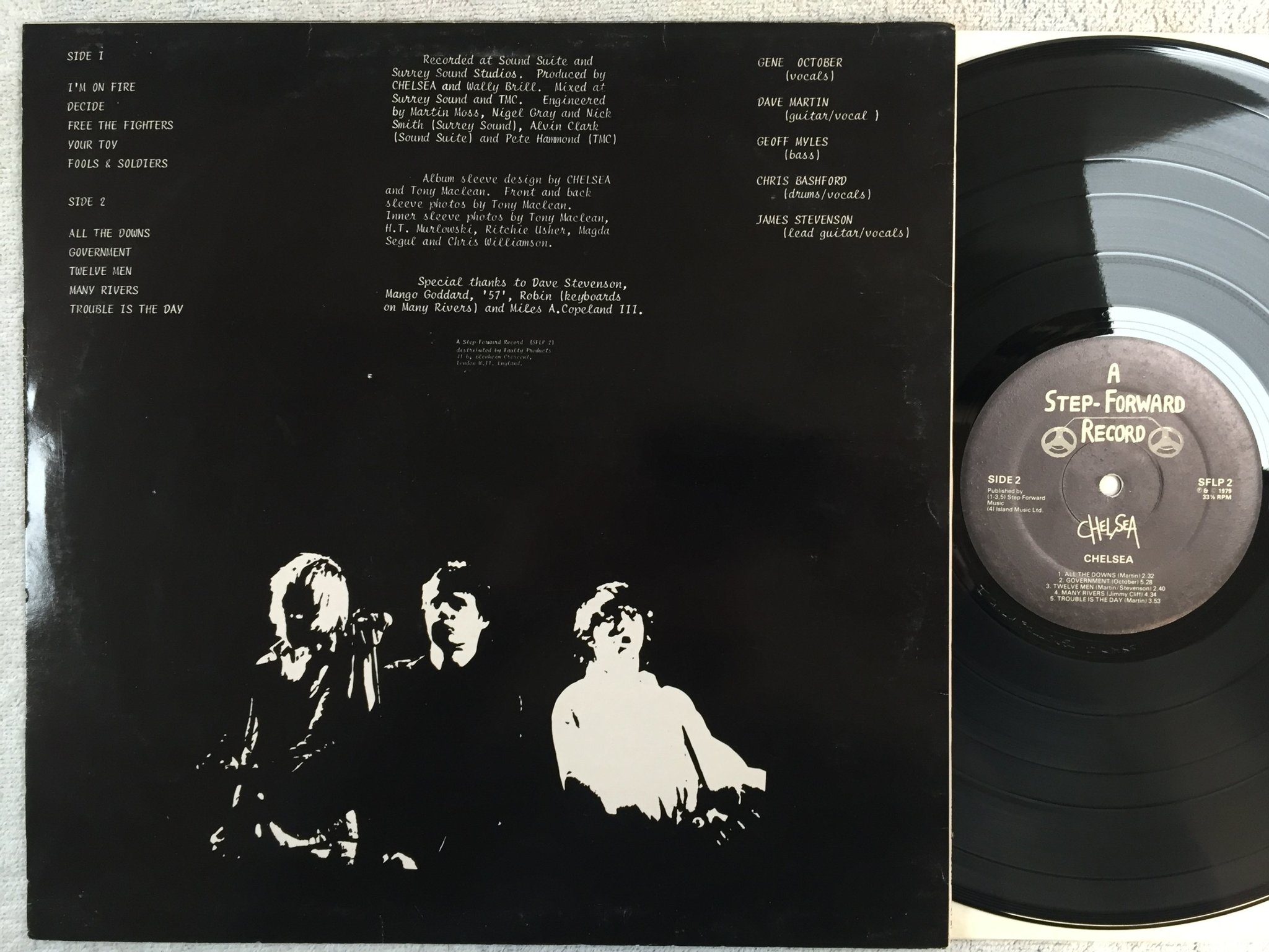Omslagsbild för skivan CHELSEA s/t LP -79 UK A STEP-FORWARD RECORDS SFLP-2 punk