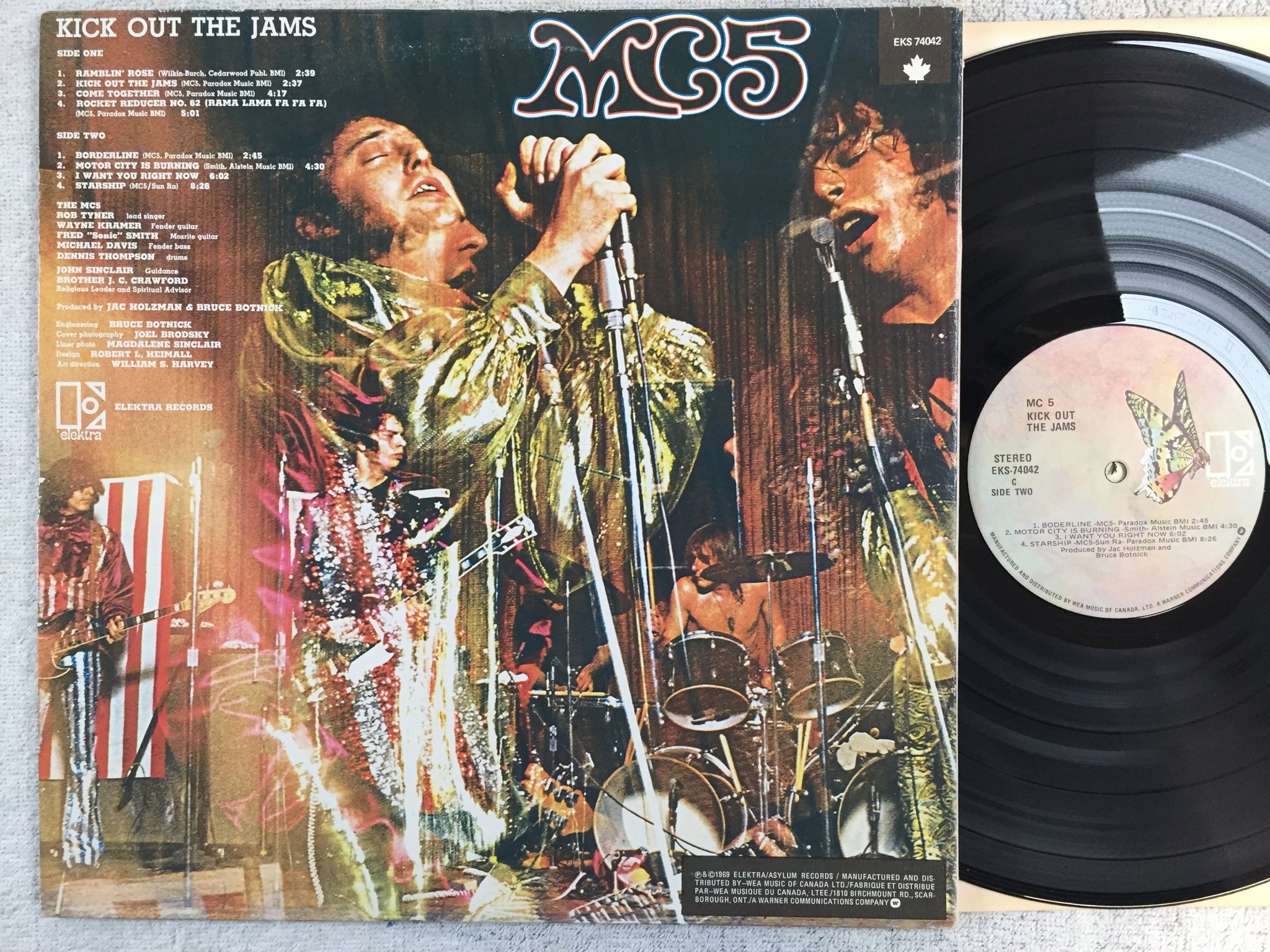 Omslagsbild för skivan MC5 kick out the jams LP Can ELEKTRA EKS 74042