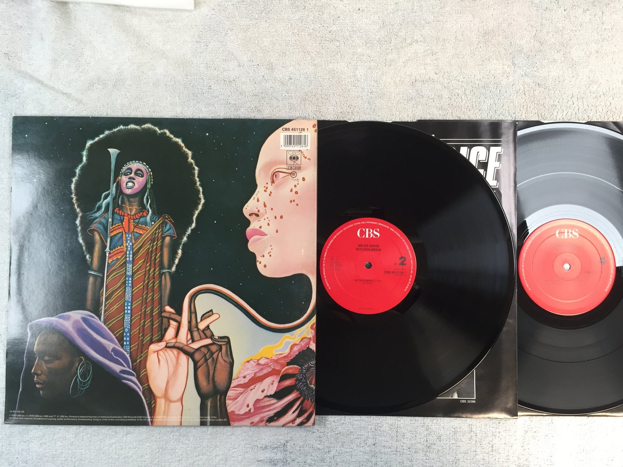 Omslagsbild för skivan MILES DAVIS bitches brew 2xLP re HOL CBS 451126 1