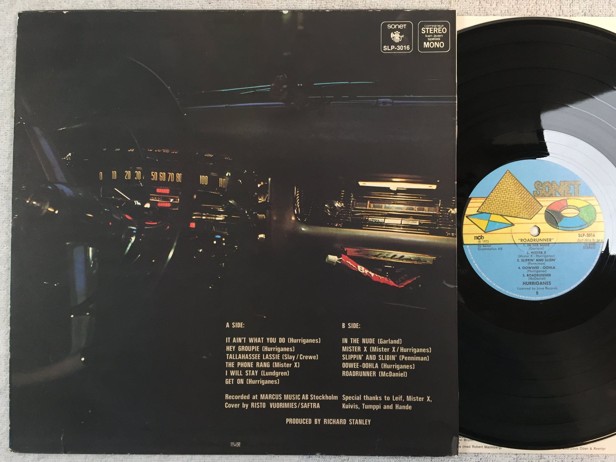 Omslagsbild för skivan HURRIGANES roadrunner LP -75 Swe SONET SLP 3016