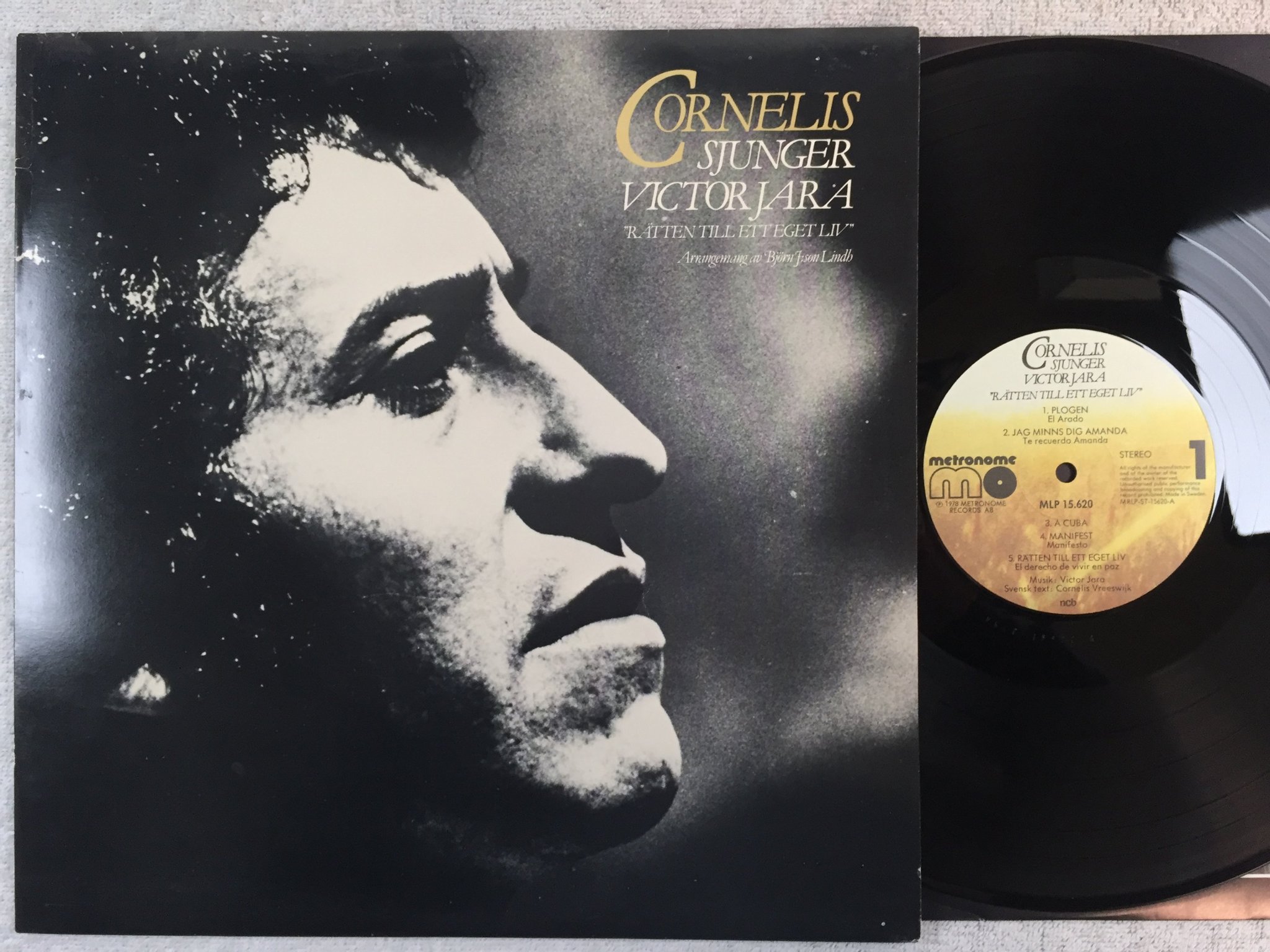 Omslagsbild för skivan CORNELIS VREESWIJK sjunger Victor Jara LP -78 Swe METRONOME MLP 15620