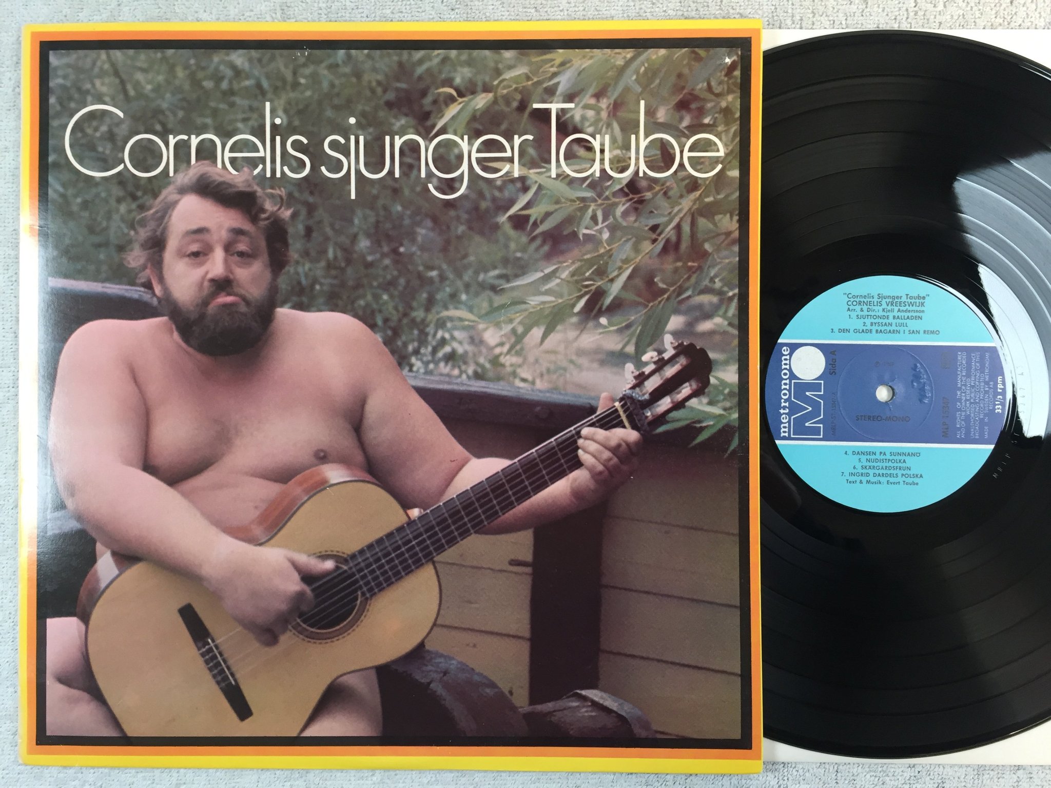 Omslagsbild för skivan CORNELIS VREESWIJK sjunger Taube. LP -69 Swe METRONOME MLP 15347