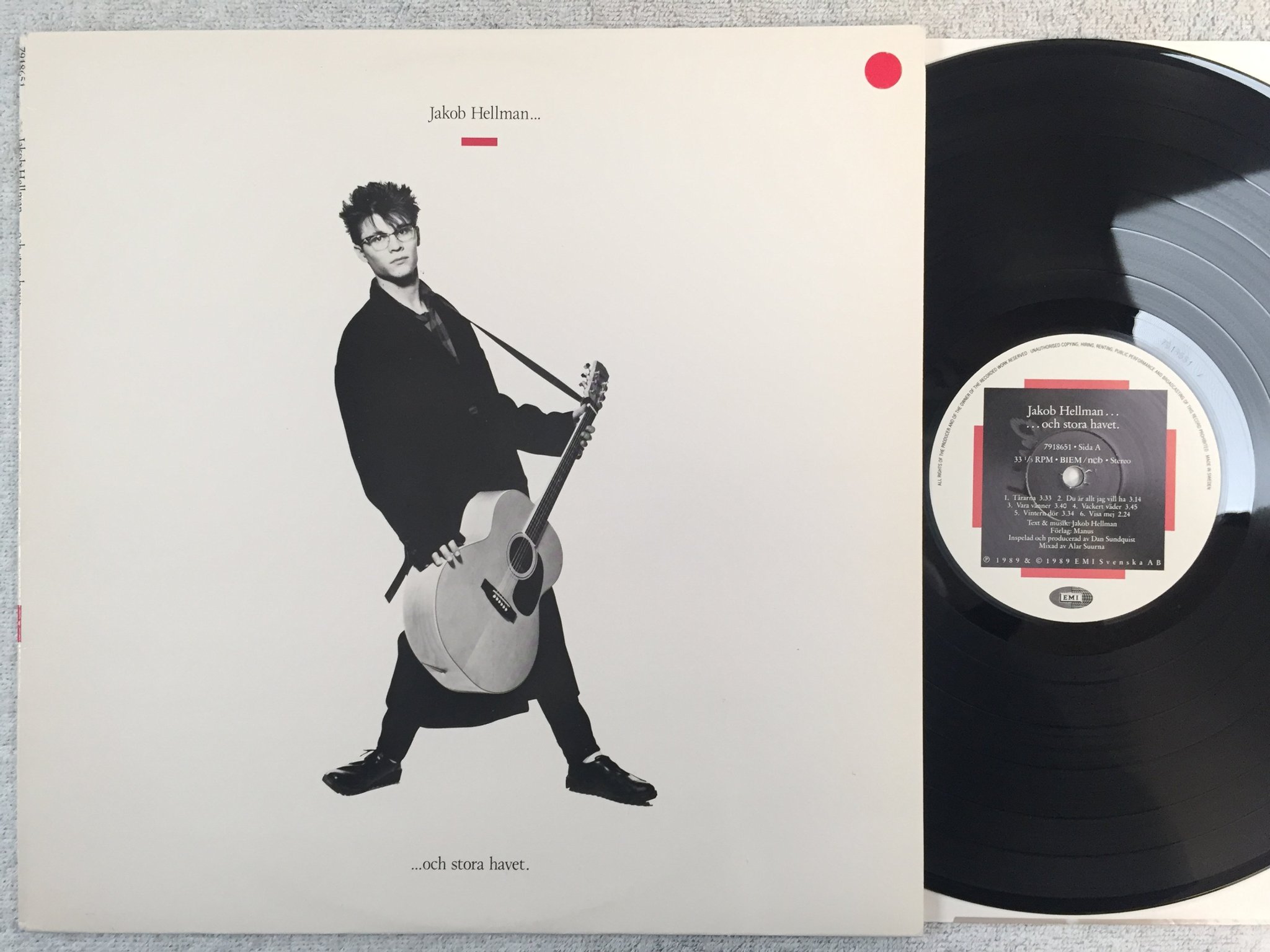 Omslagsbild för skivan JAKOB HELLMAN ...och stora havet LP -89 EMI 7918651