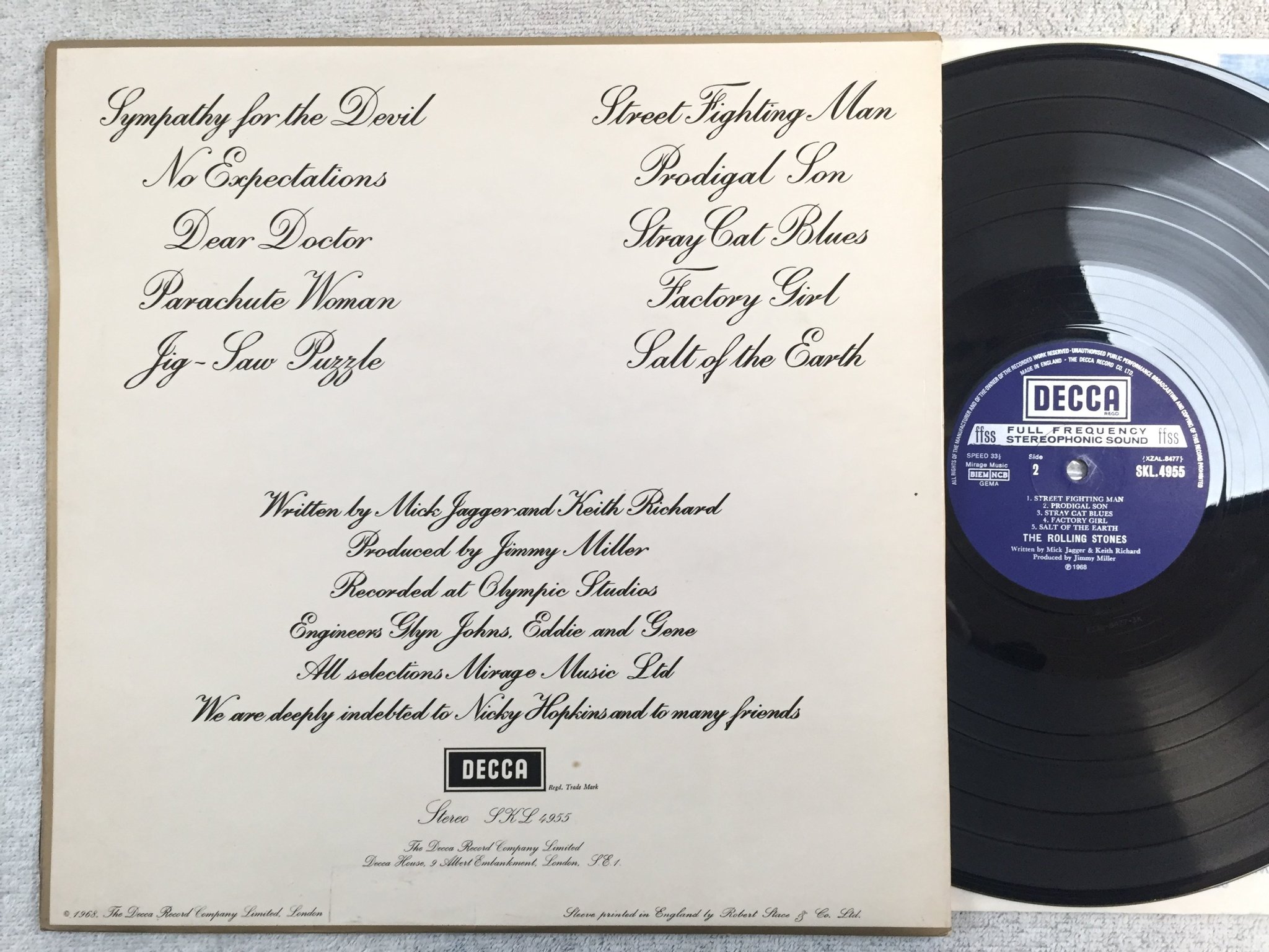 Omslagsbild för skivan THE ROLLING STONES beggars banquet LP  UK DECCA SKL 4955
