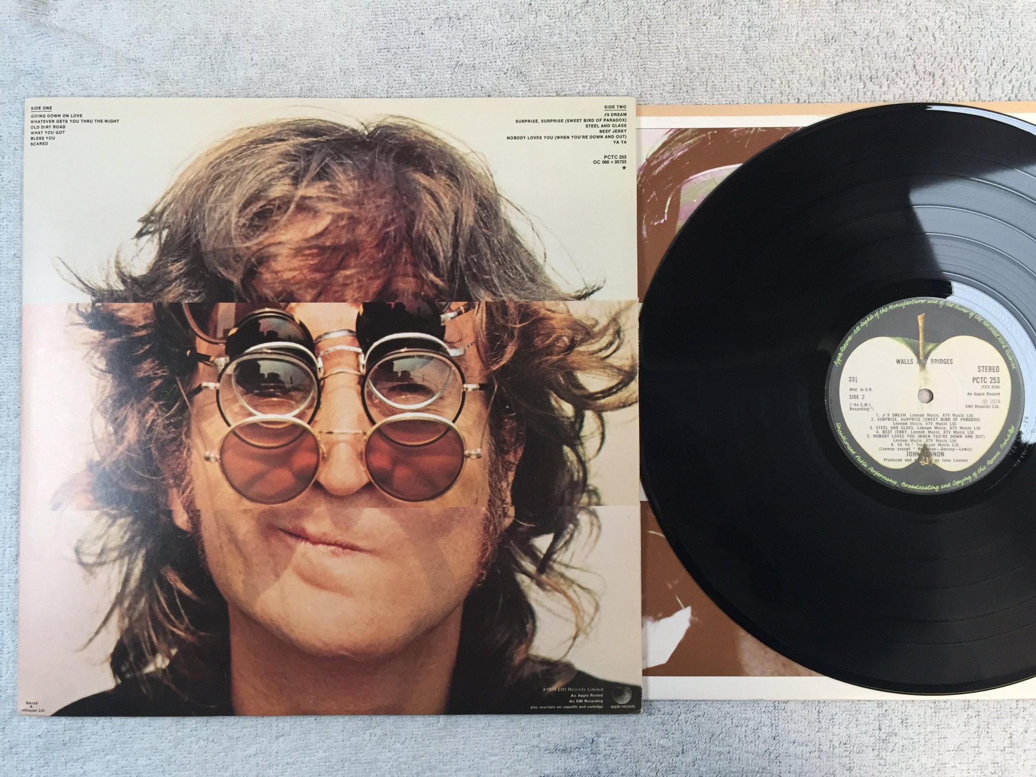 Omslagsbild för skivan JOHN LENNON walls and bridges LP -74 UK APPLE PCTC 253