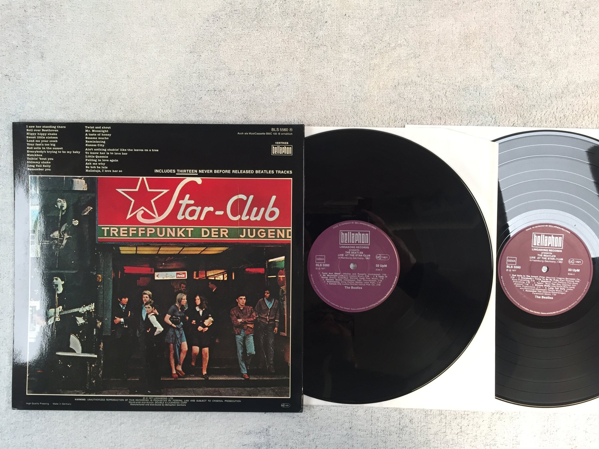 Omslagsbild för skivan THE BEATLES live at the Star-Club 2xLP -77 Ger BELLAPHON BLS 5560