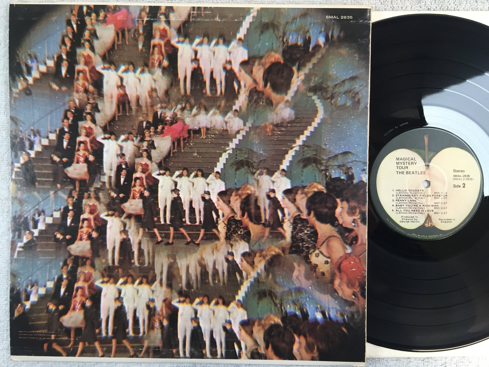 Omslagsbild för skivan THE BEATLES magical mystery tour LP US APPLE SMAL-2835