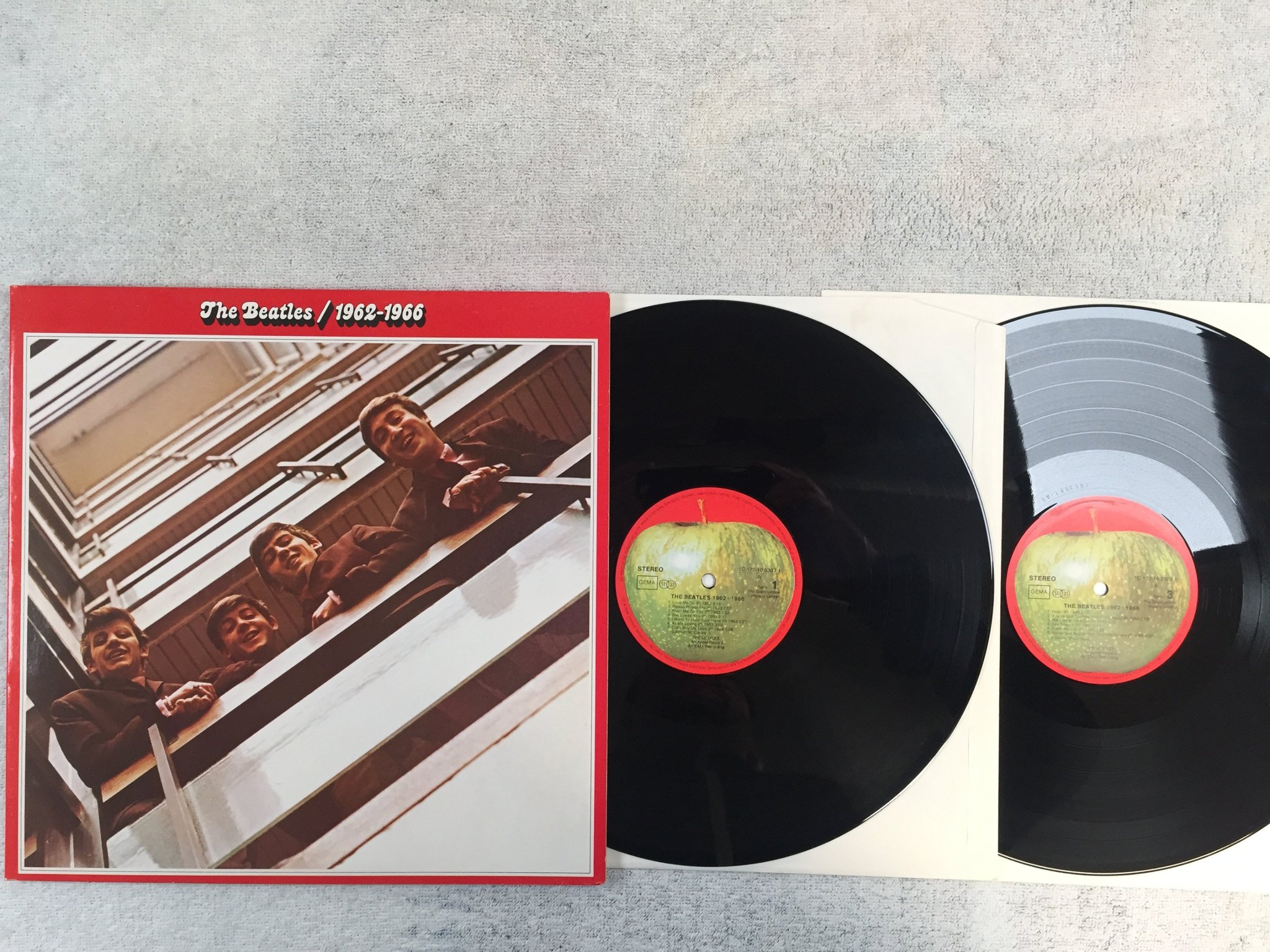 Omslagsbild för skivan THE BEATLES 1962-1966 2xLP Ger APPLE 1C 172-1053081