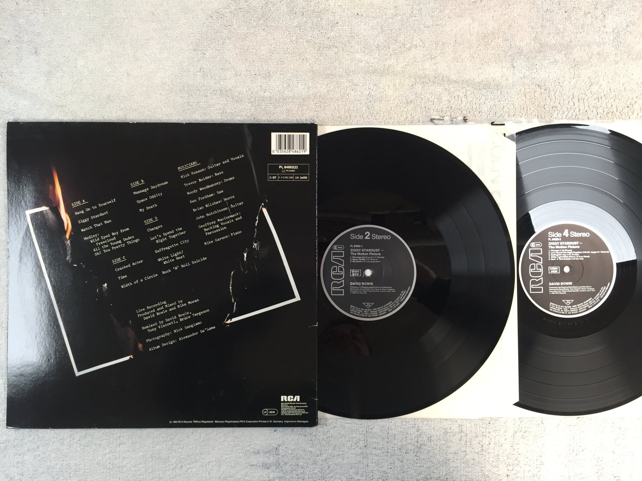 Omslagsbild för skivan DAVID BOWIE Ziggy Stardust / the motion picture 2xLP -83 RCA PL 84862-1