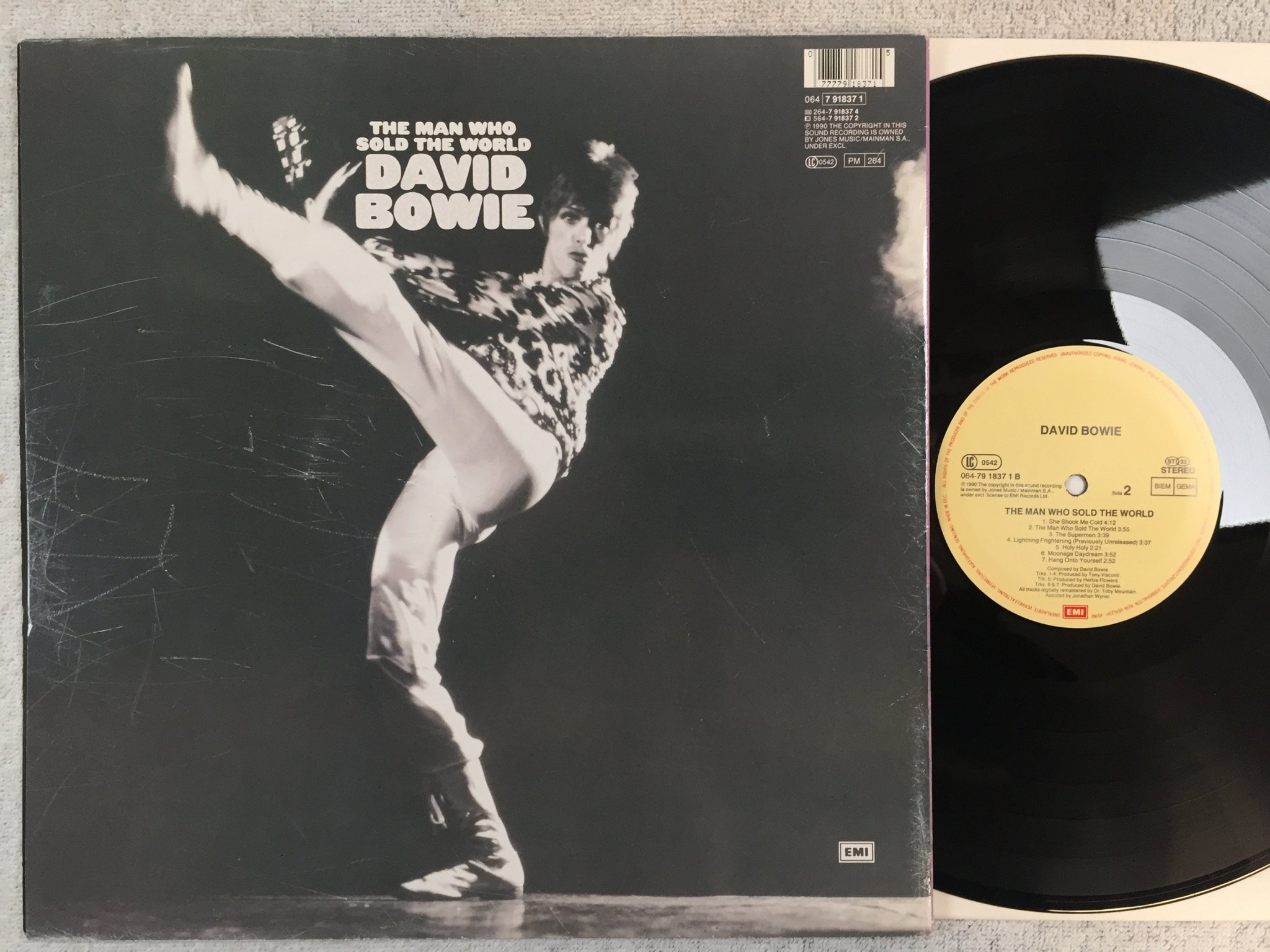 Omslagsbild för skivan DAVID BOWIE "dress cover" LP re -70/90 Ger EMI 064-7 91837 1