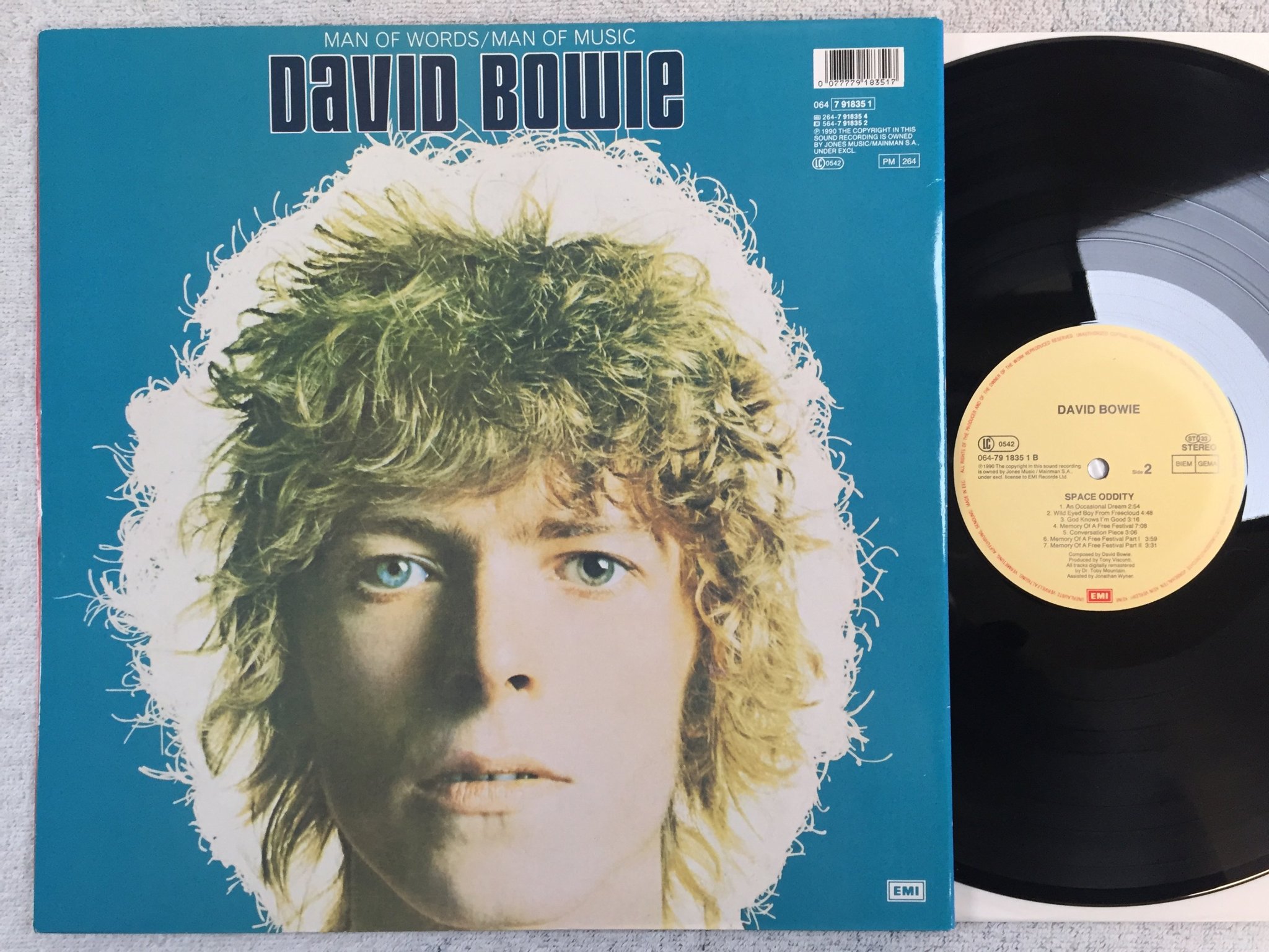 Omslagsbild för skivan DAVID BOWIE space oddity LP -69/90 EMI 064-79 1835 1