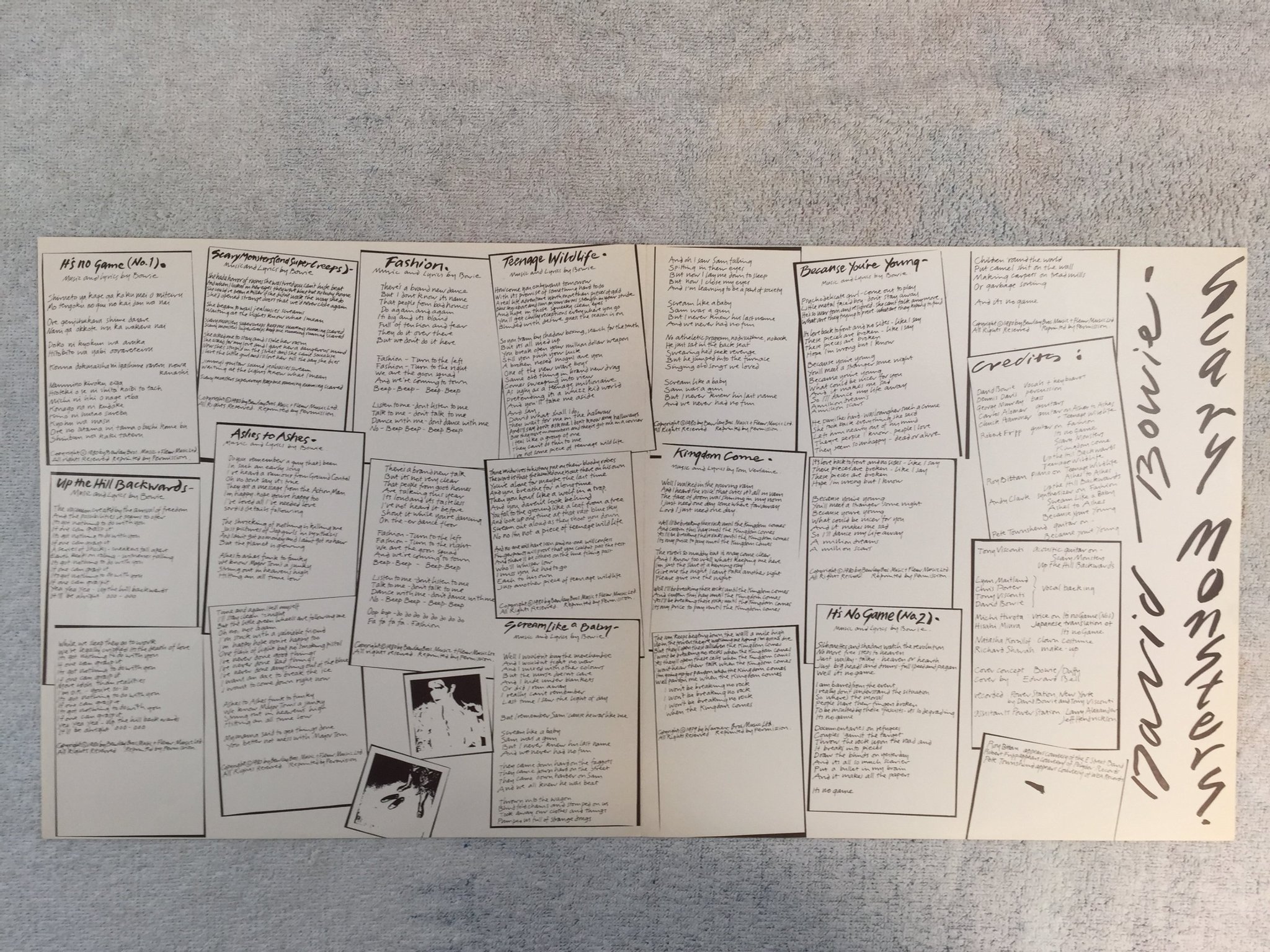 Omslagsbild för skivan DAVID BOWIE scary monsters LP -80 UK RCA BOWLP 2