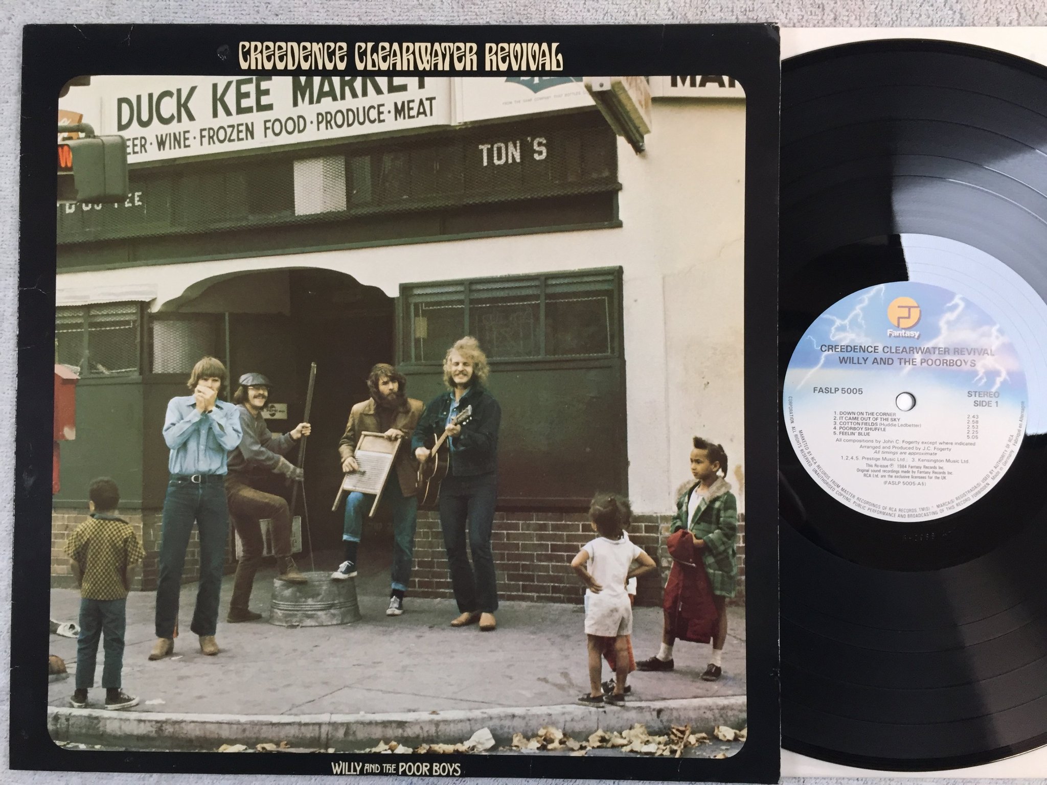 Omslagsbild för skivan CREEDENCE CLEARWATER REVIVAL willy & the poorboys LP re FANTASY FASLP 5005