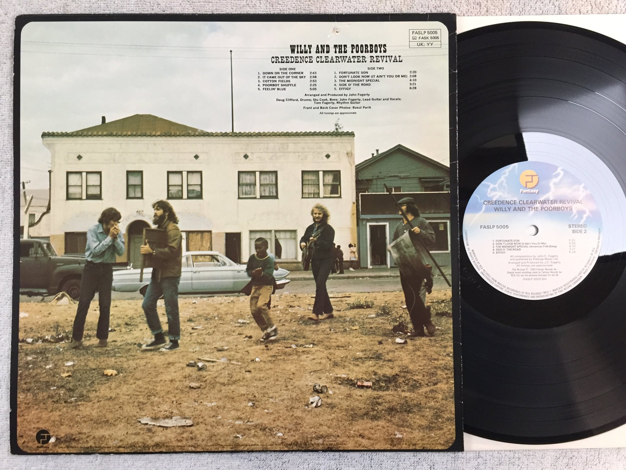 Omslagsbild för skivan CREEDENCE CLEARWATER REVIVAL willy & the poorboys LP re FANTASY FASLP 5005
