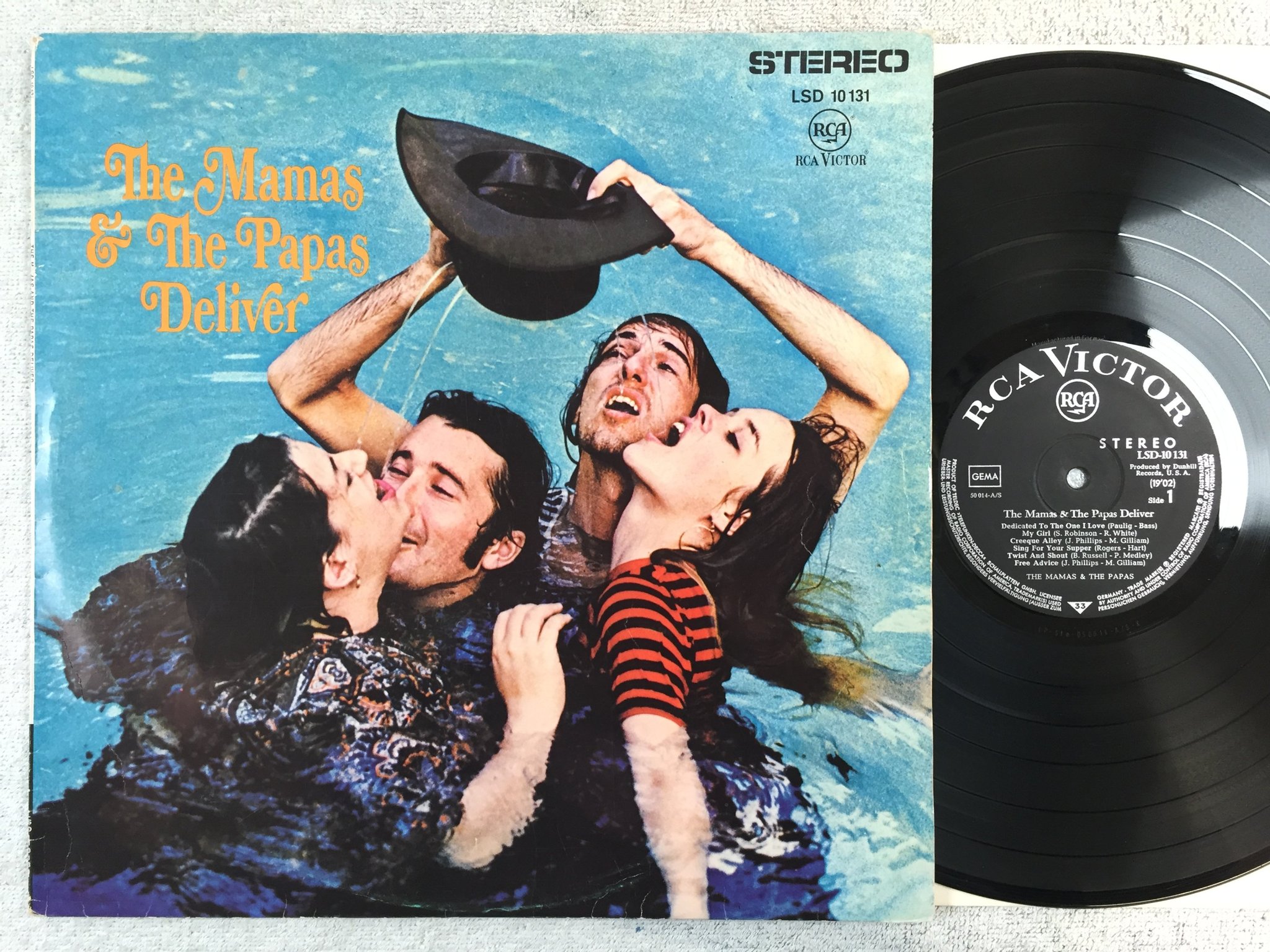 Omslagsbild för skivan THE MAMAS & THE PAPAS deliver LP -67 Ger RCA LSD 10 131