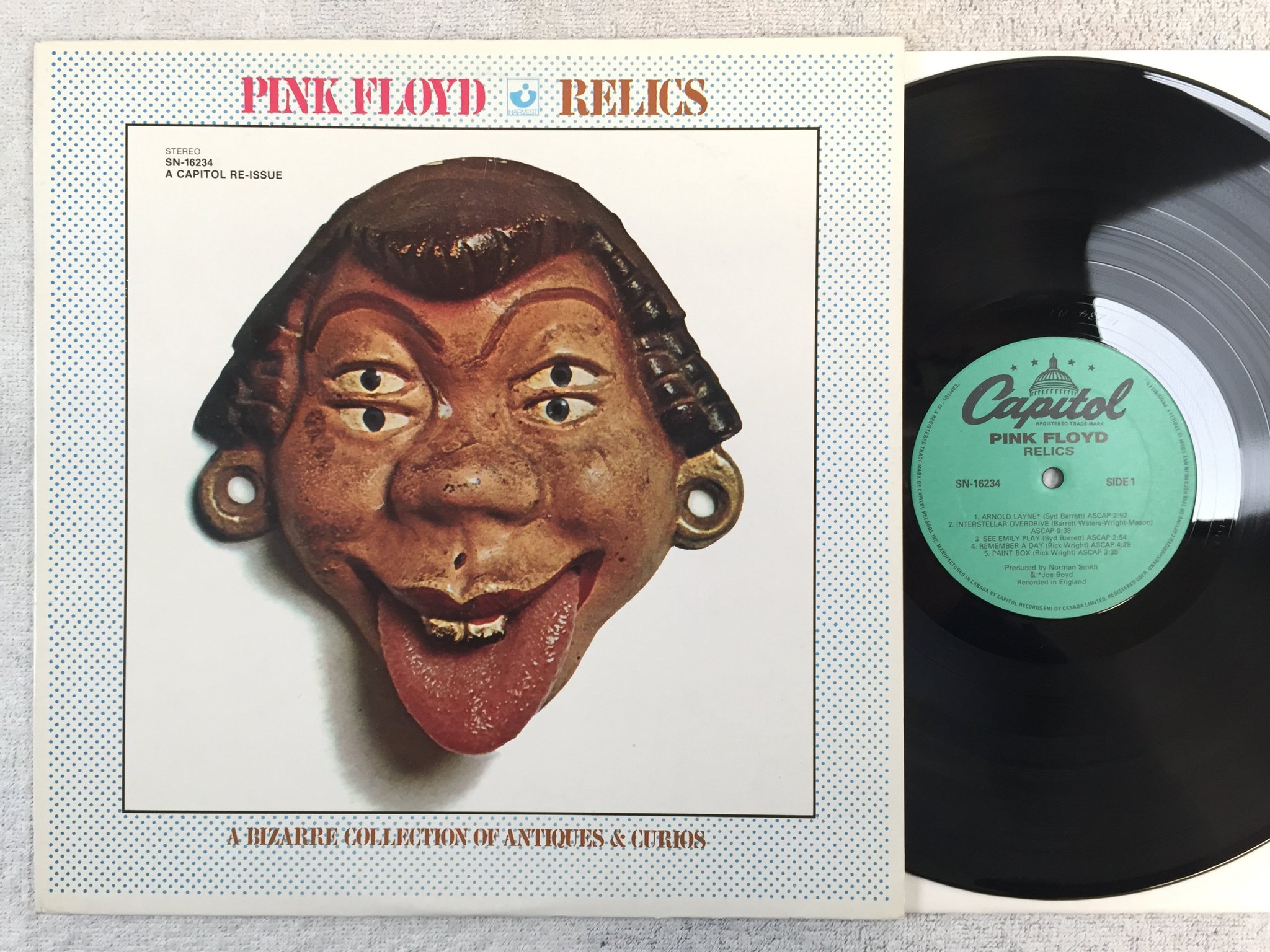 Omslagsbild för skivan PINK FLOYD relics LP re Can CAPITOL SN-16234