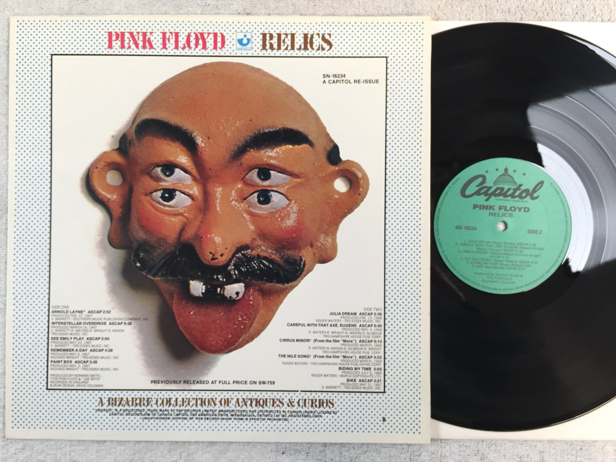 Omslagsbild för skivan PINK FLOYD relics LP re Can CAPITOL SN-16234