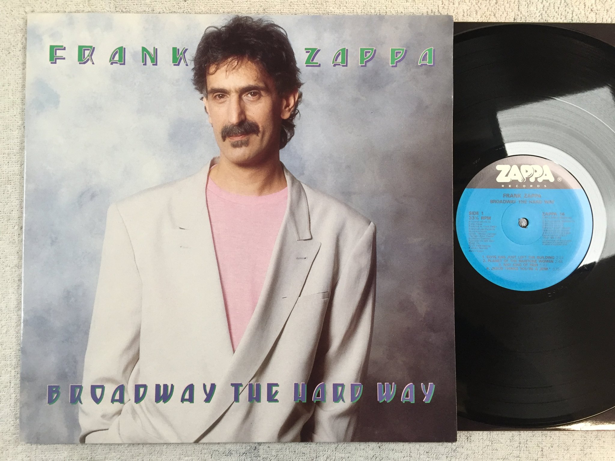 Omslagsbild för skivan FRANK ZAPPA Broadway the hard way LP -88 UK ZAPPA-14