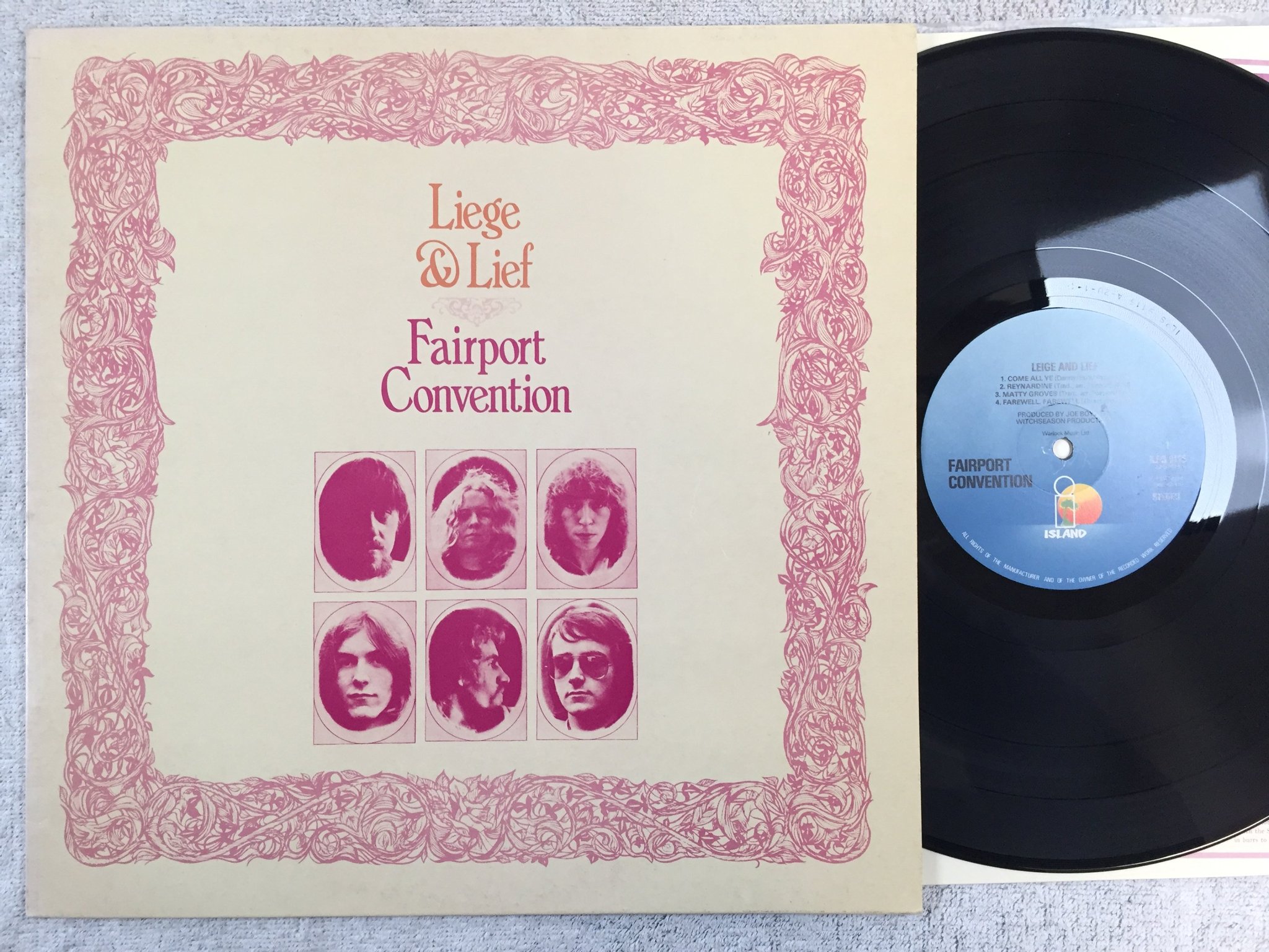 Omslagsbild för skivan FAIRPORT CONVENTION leige and lief LP re ISLAND ILPS 9115