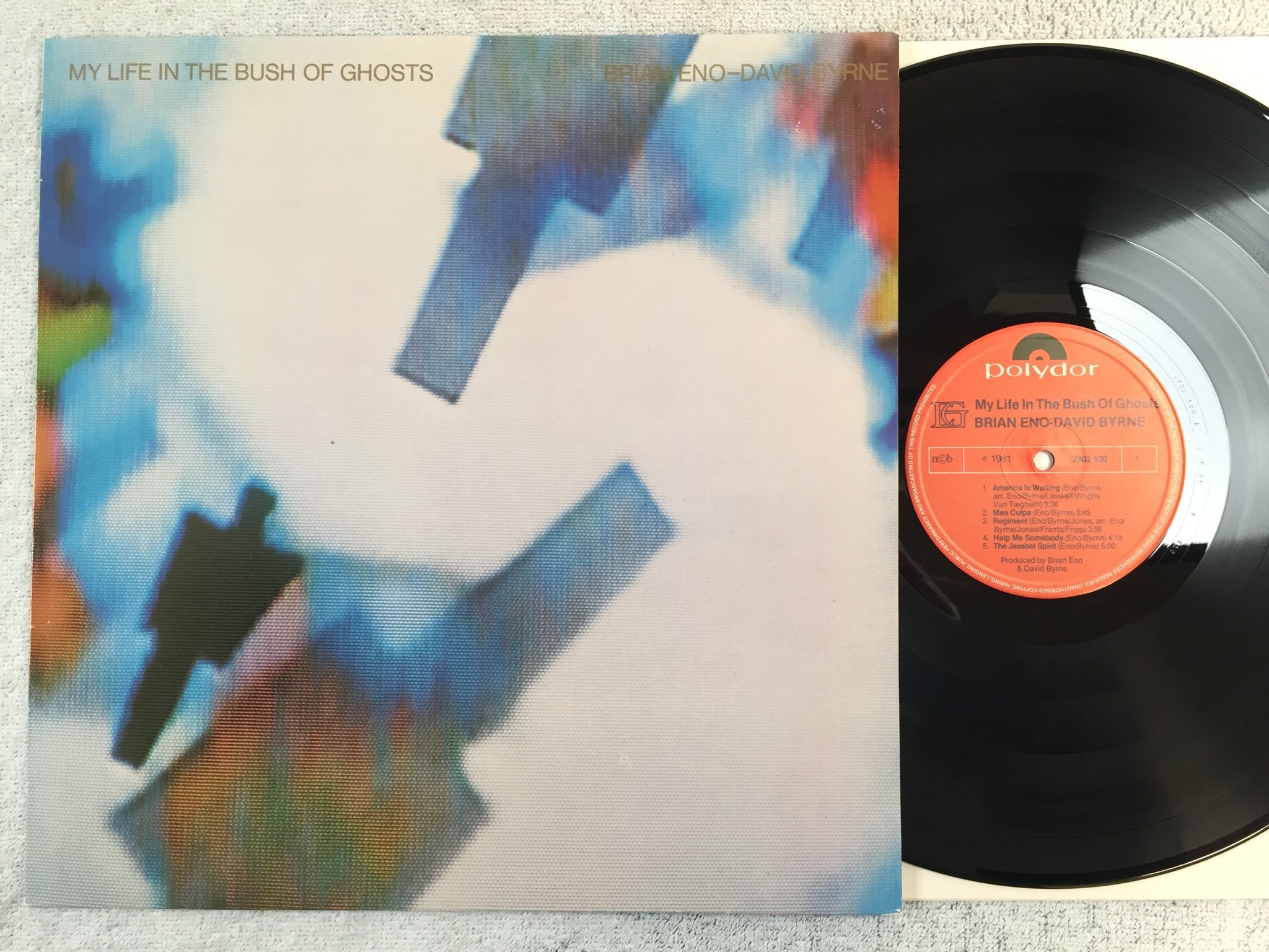 Omslagsbild för skivan BRIAN ENO - DAVID BYRNE my life in the bush of ghosts LP -81 ncb POLYDOR 2302100