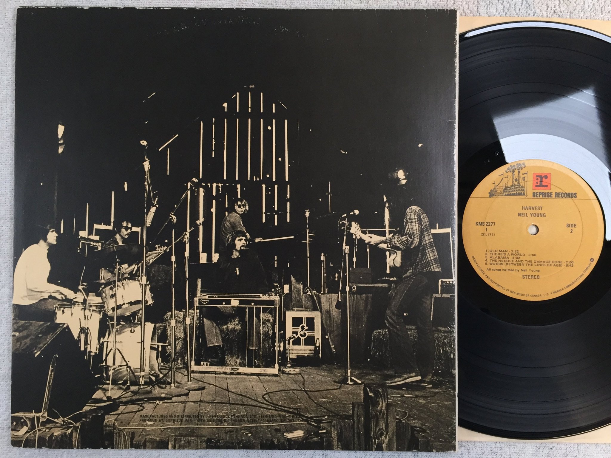 Omslagsbild för skivan NEIL YOUNG harvest LP Can REPRISE KMS 2277