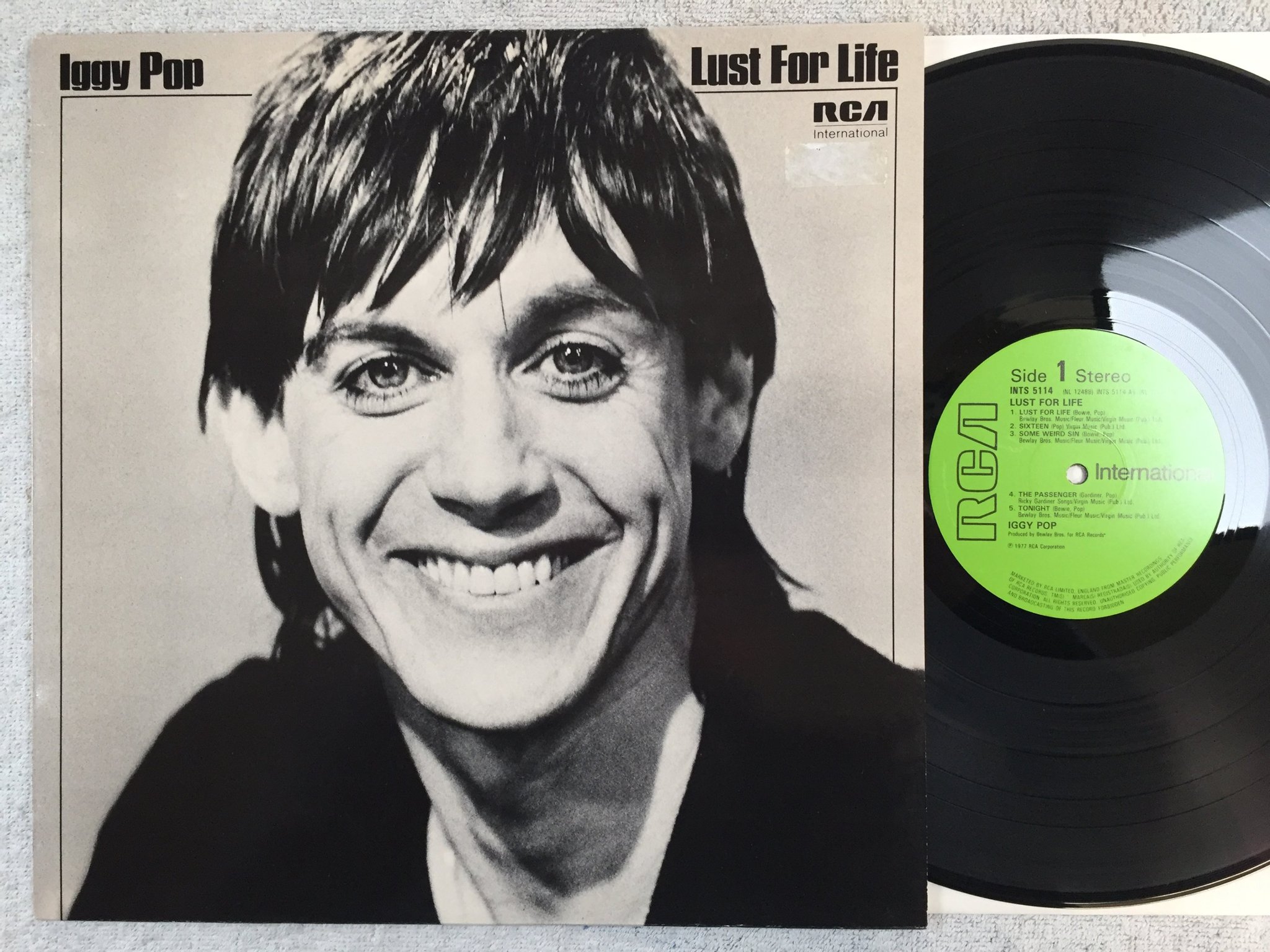 Omslagsbild för skivan IGGY POP lust for life LP UK RCA INTS 5114