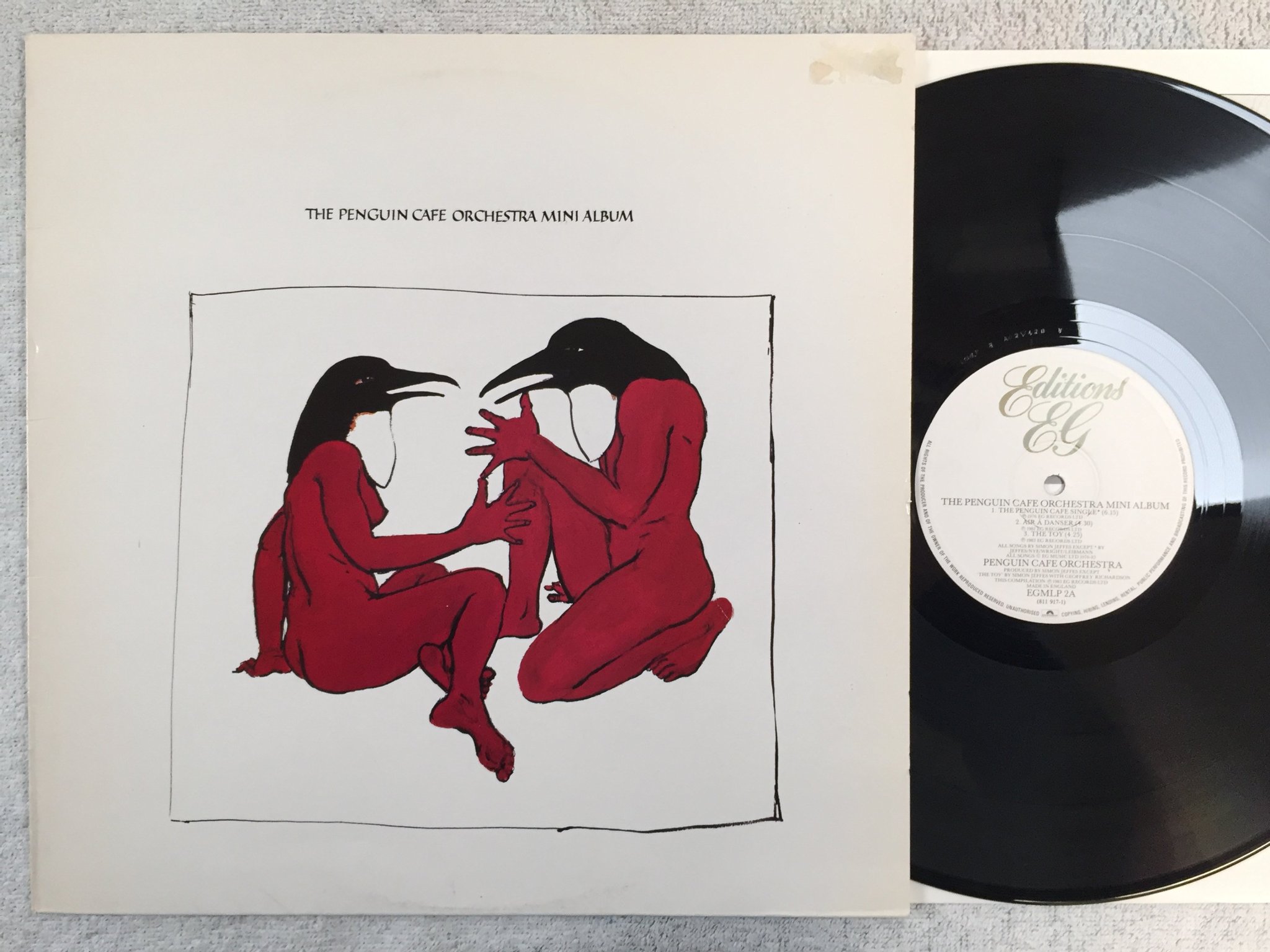 Omslagsbild för skivan PENGUIN CAFE ORCHESTRA mini album LP -83 UK EDITIONS EG EGMLP-2