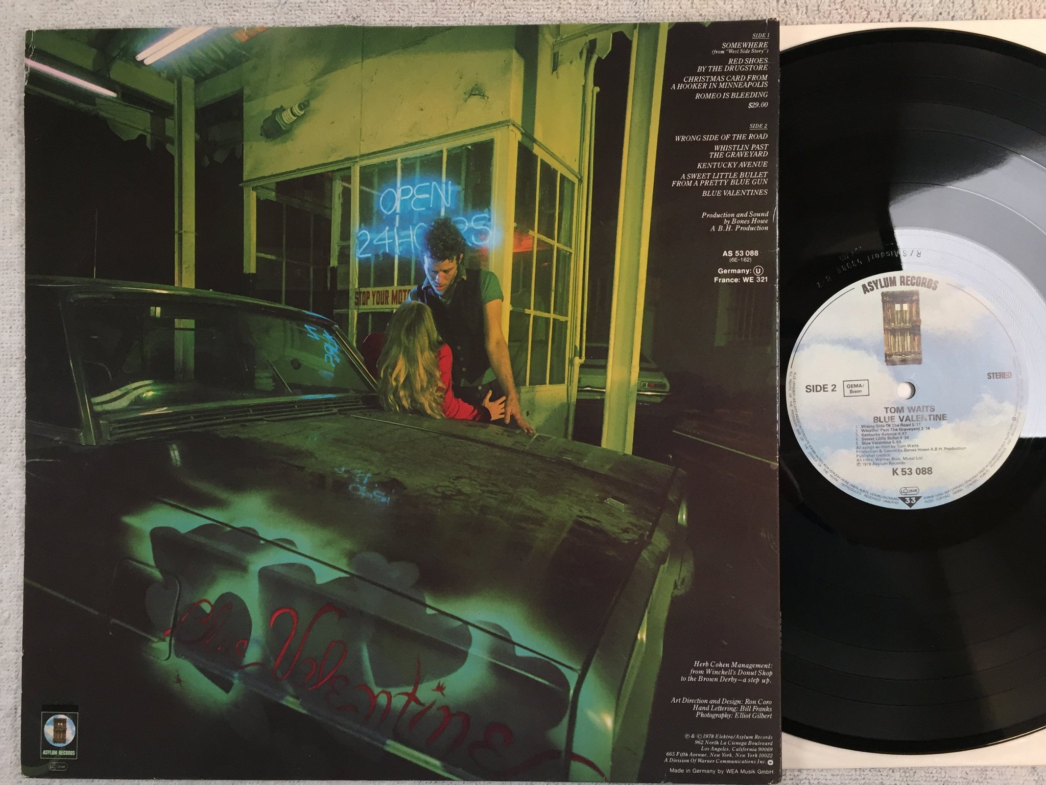 Omslagsbild för skivan TOM WAITS blue valentine LP -78 ASYLUM K 53088