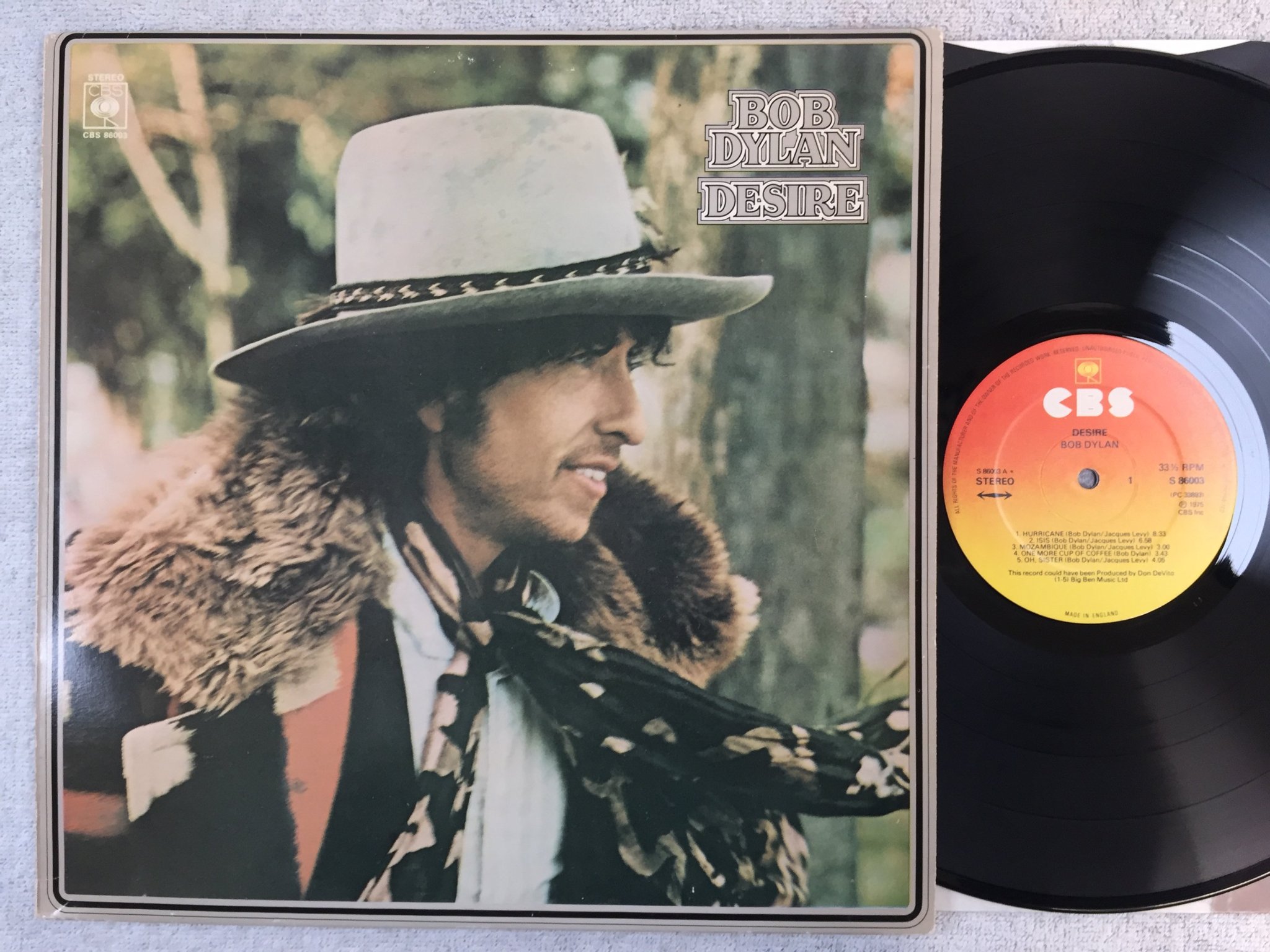 Omslagsbild för skivan BOB DYLAN desire LP -75 UK CBS S 86003 "one more cup of coffee"
