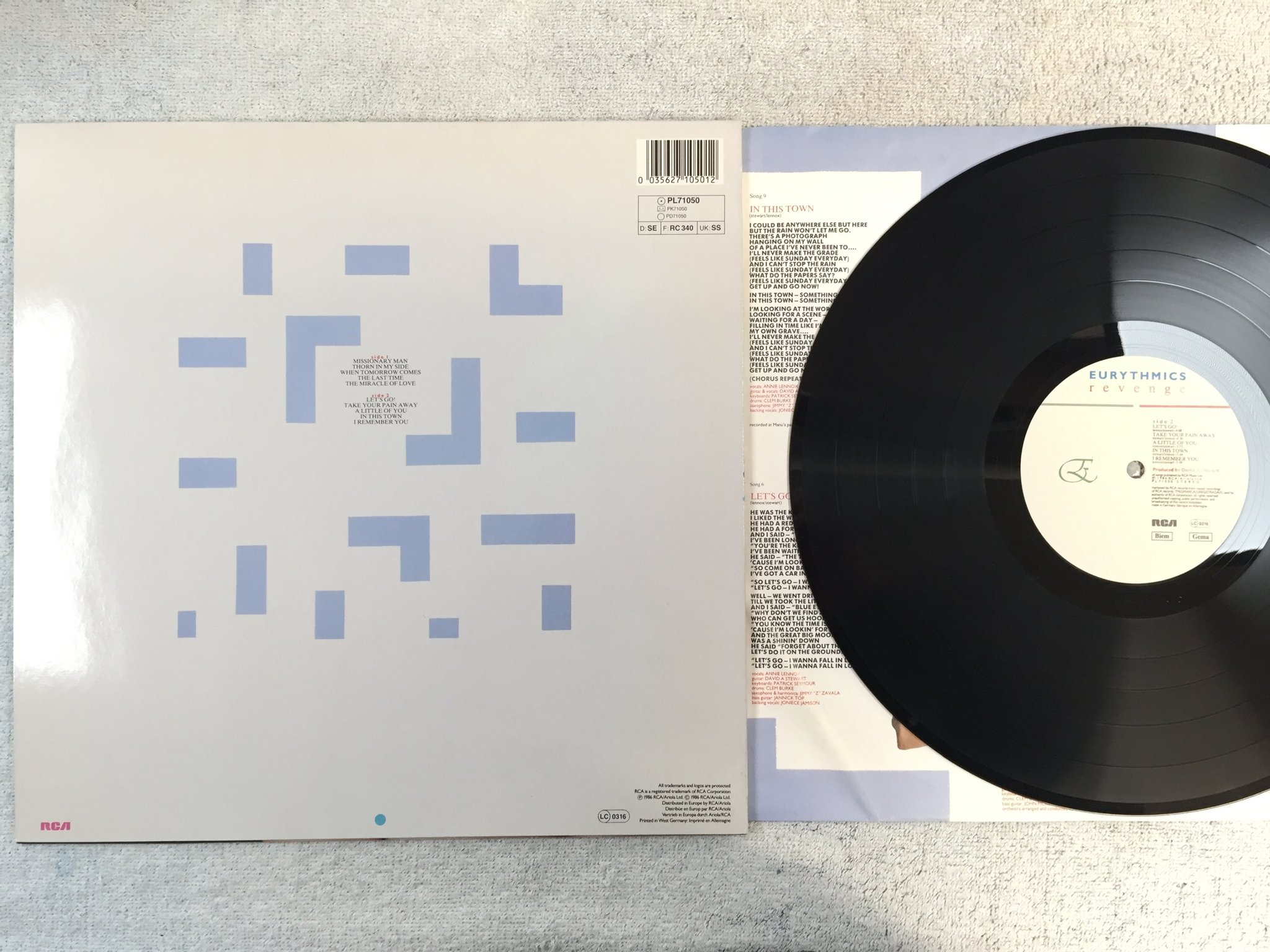 Omslagsbild för skivan EURYTHMICS revenge LP -86 Ger RCA PL 71050 "miracle of love"