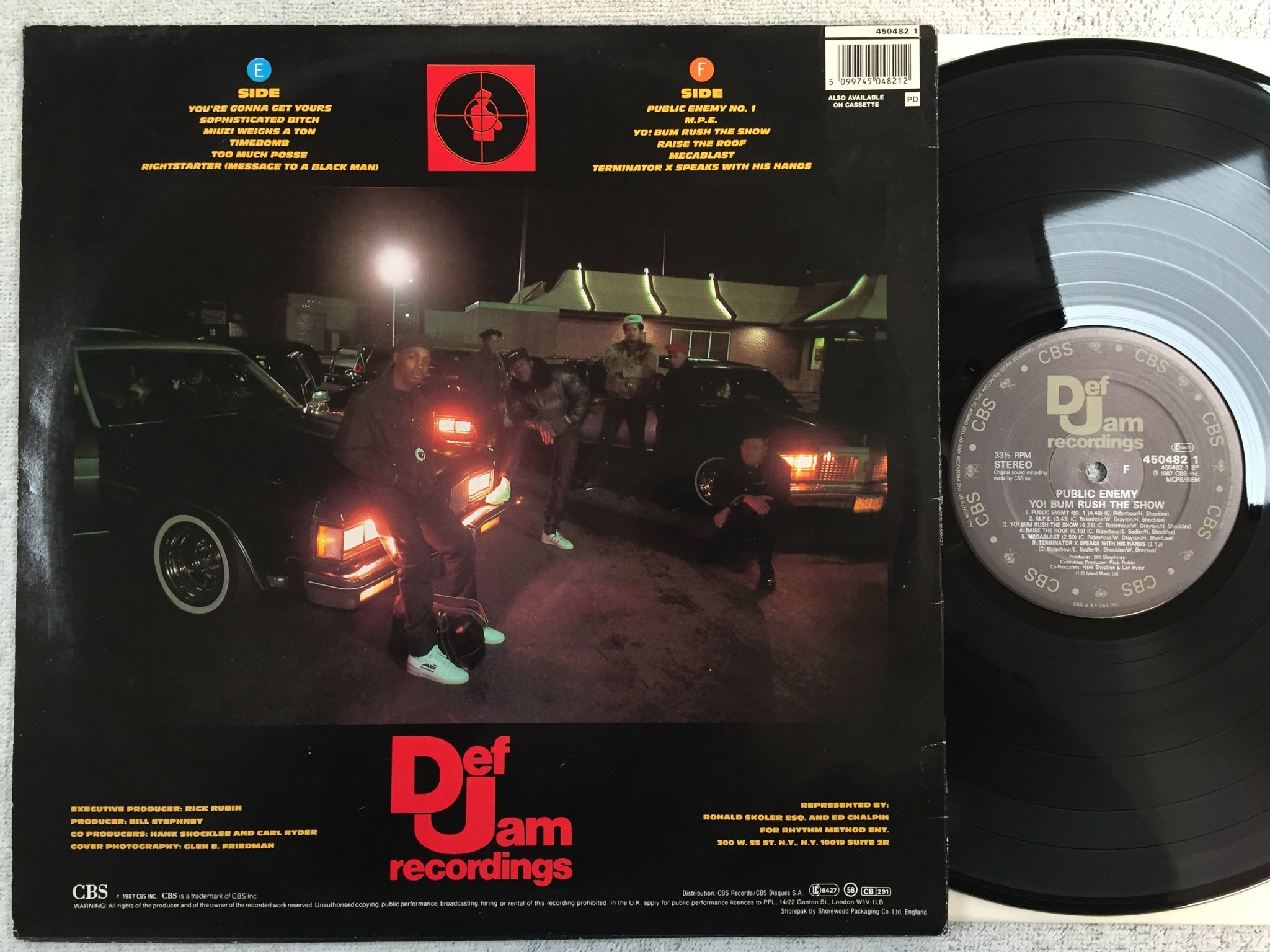 Omslagsbild för skivan PUBLIC ENEMY yo! bum rush the show LP -87 UK DEF JAM 4504821