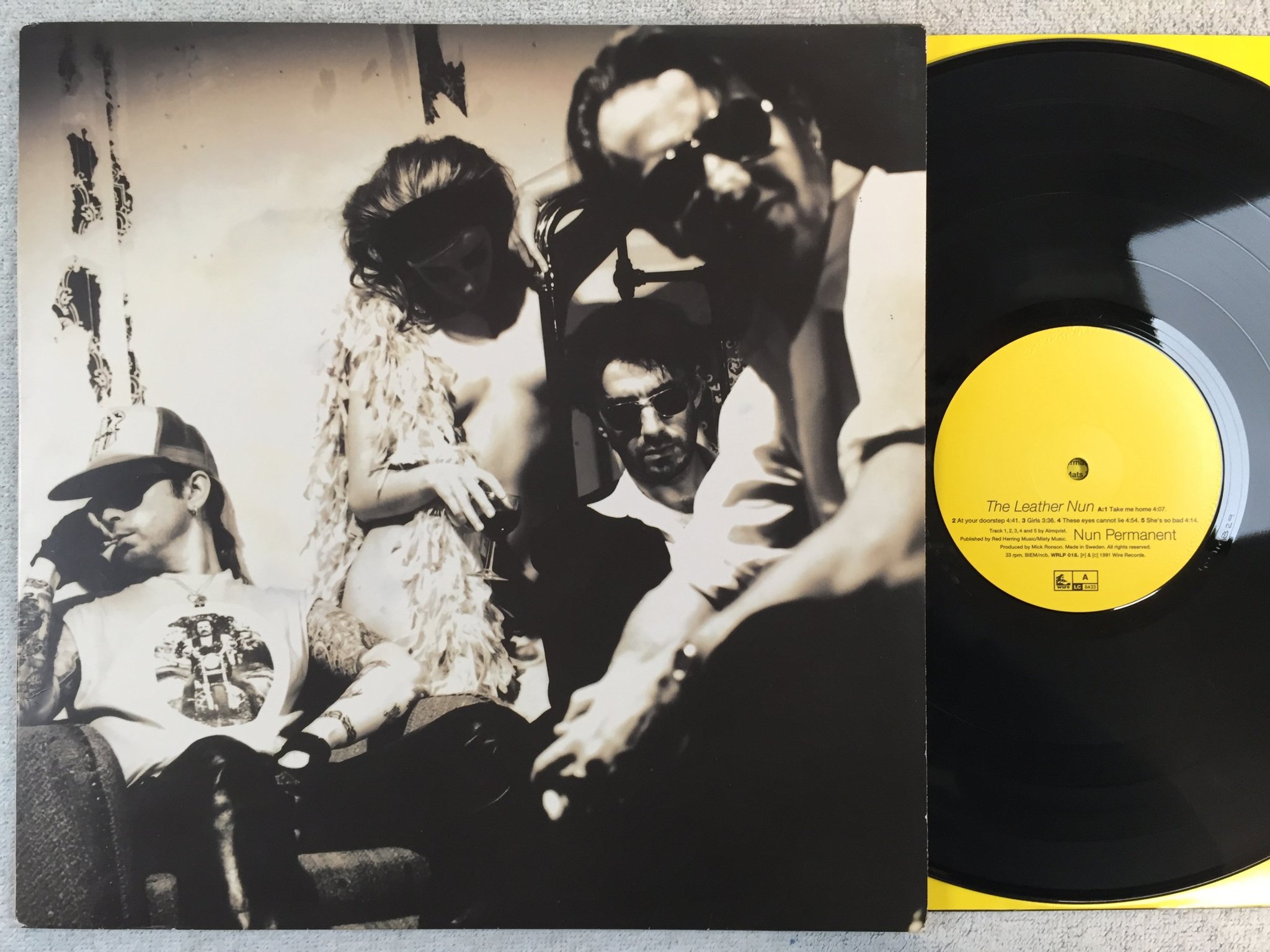 Omslagsbild för skivan THE LEATHER NUN nun permanent LP -91 Swe WIRE WRLP 018