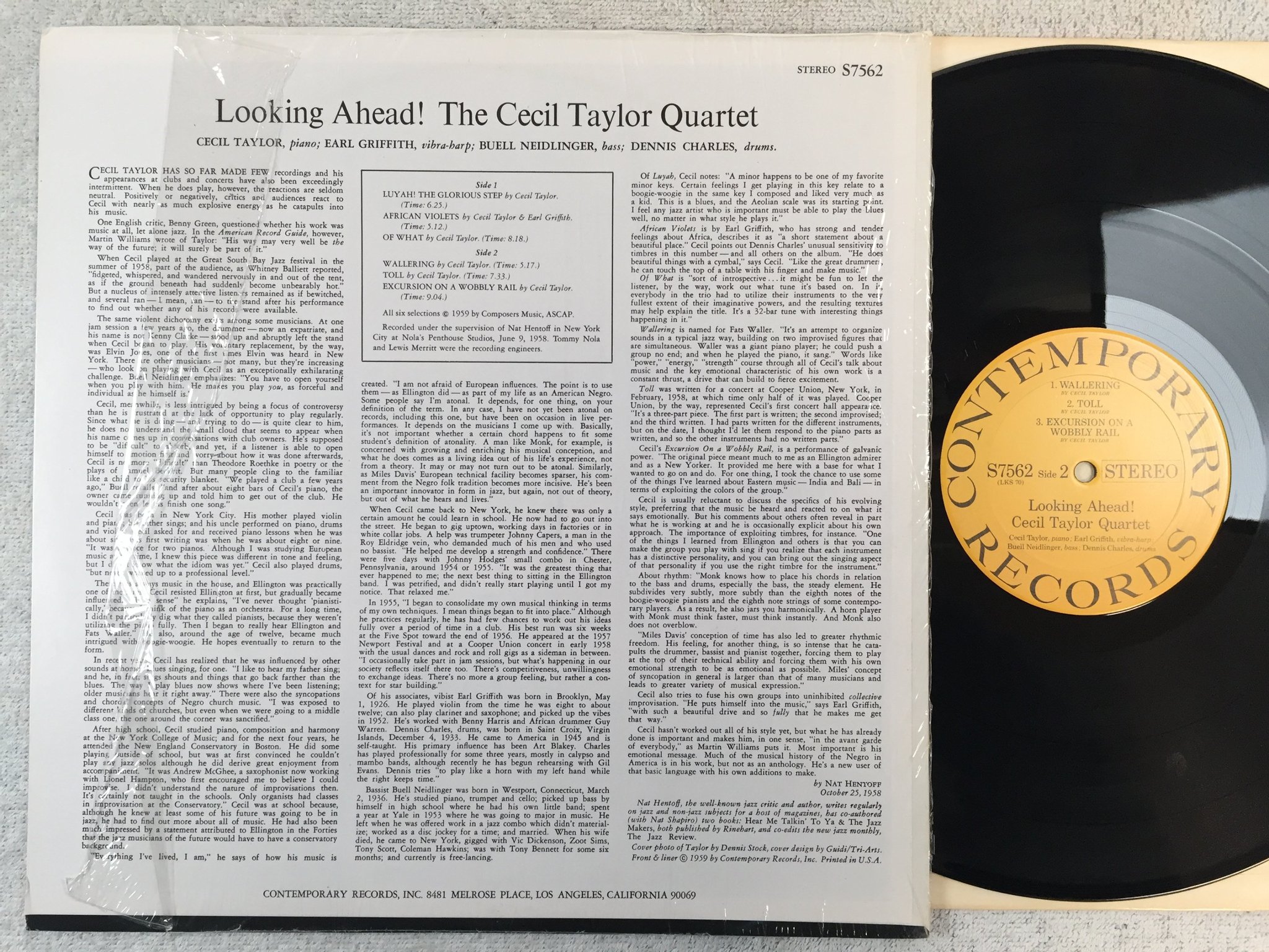 Omslagsbild för skivan Cecil Taylor QUARTET - looking ahead LP re US CONTEMPORARY S7562