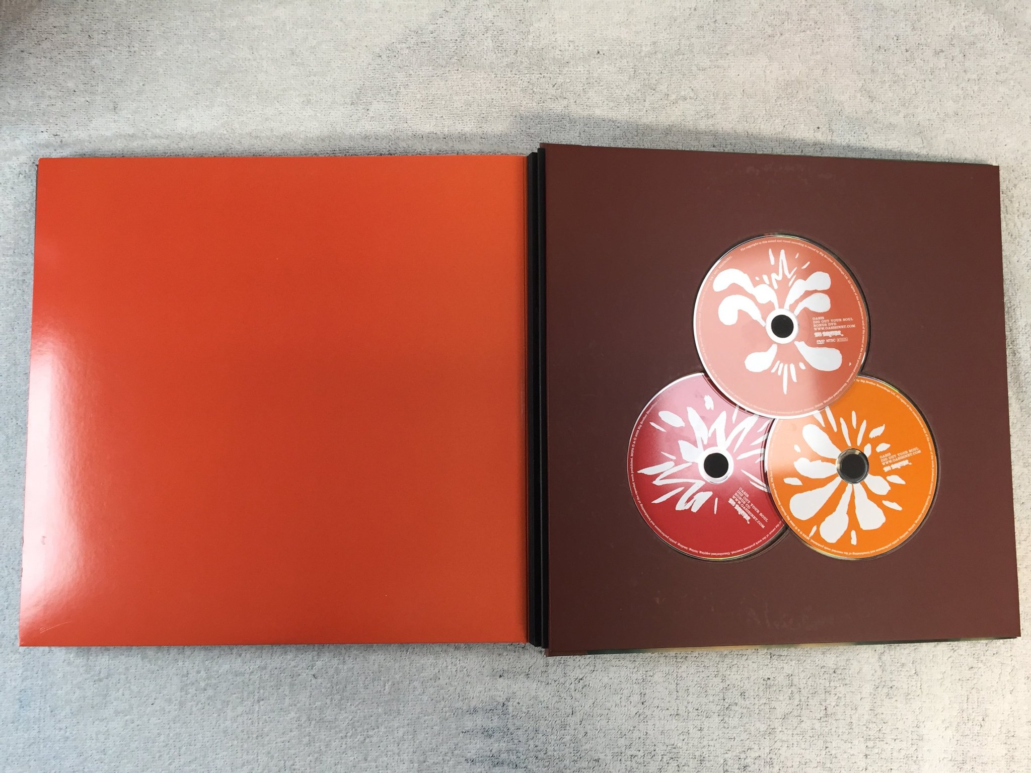 Omslagsbild för skivan OASIS dig out your soul BOX Both vinyls, cd's & dvd BIG BROTHER RKIDBOX51 