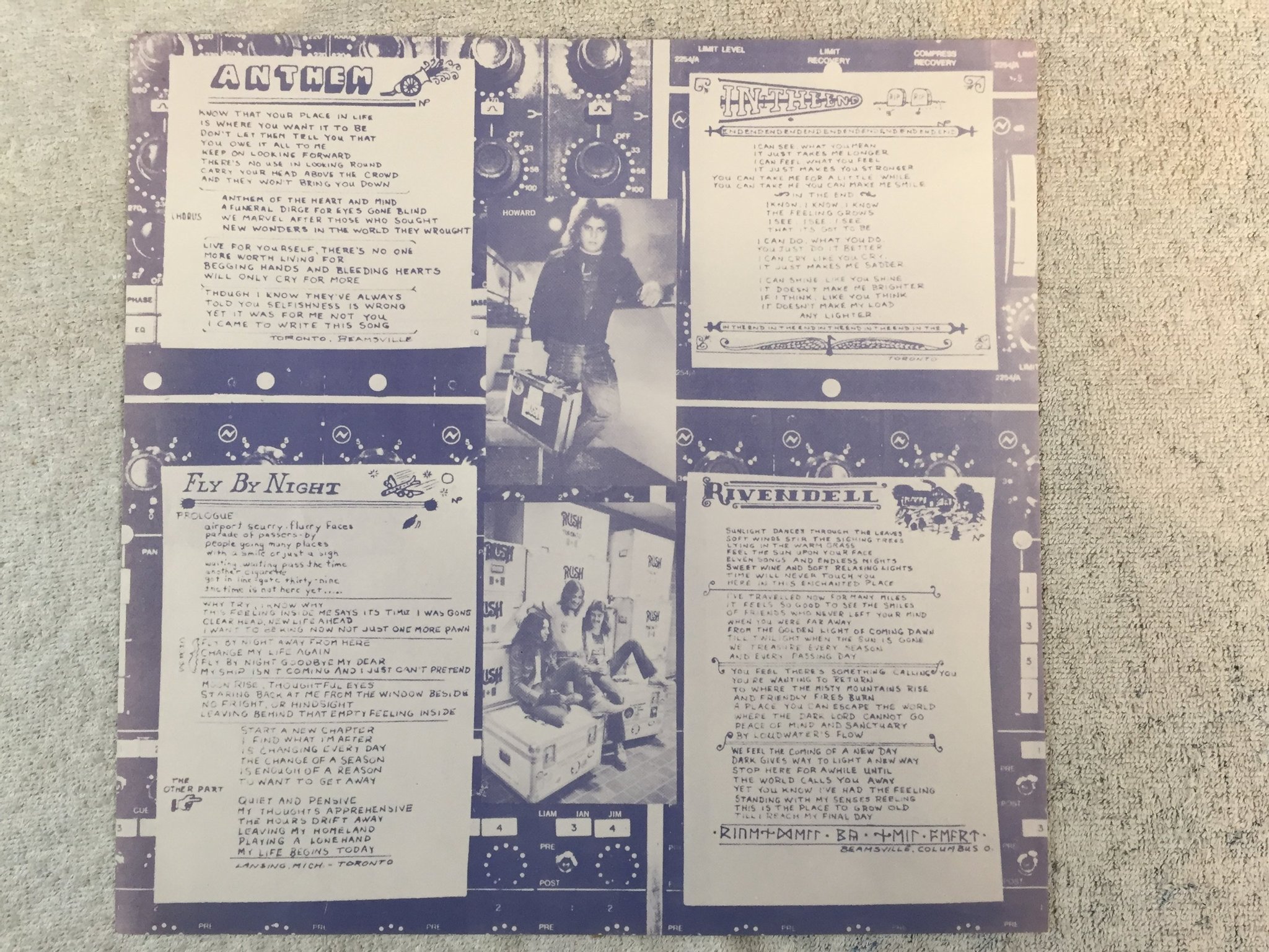 Omslagsbild för skivan RUSH fly by night LP -75 UK MERCURY 9100013 complete with insert