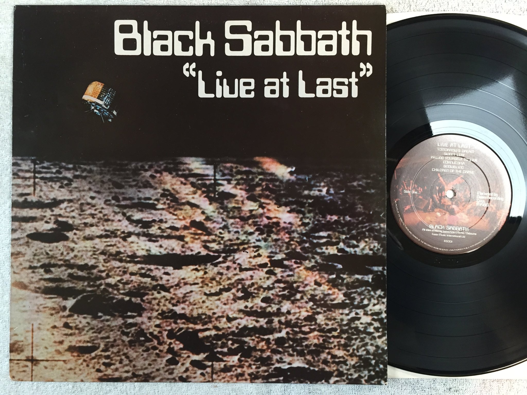 Omslagsbild för skivan BLACK SABBATH live at last LP -80 NEMS 85001