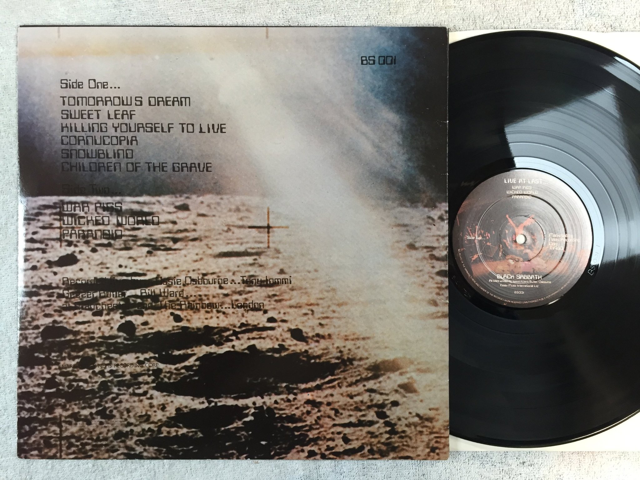 Omslagsbild för skivan BLACK SABBATH live at last LP -80 NEMS 85001