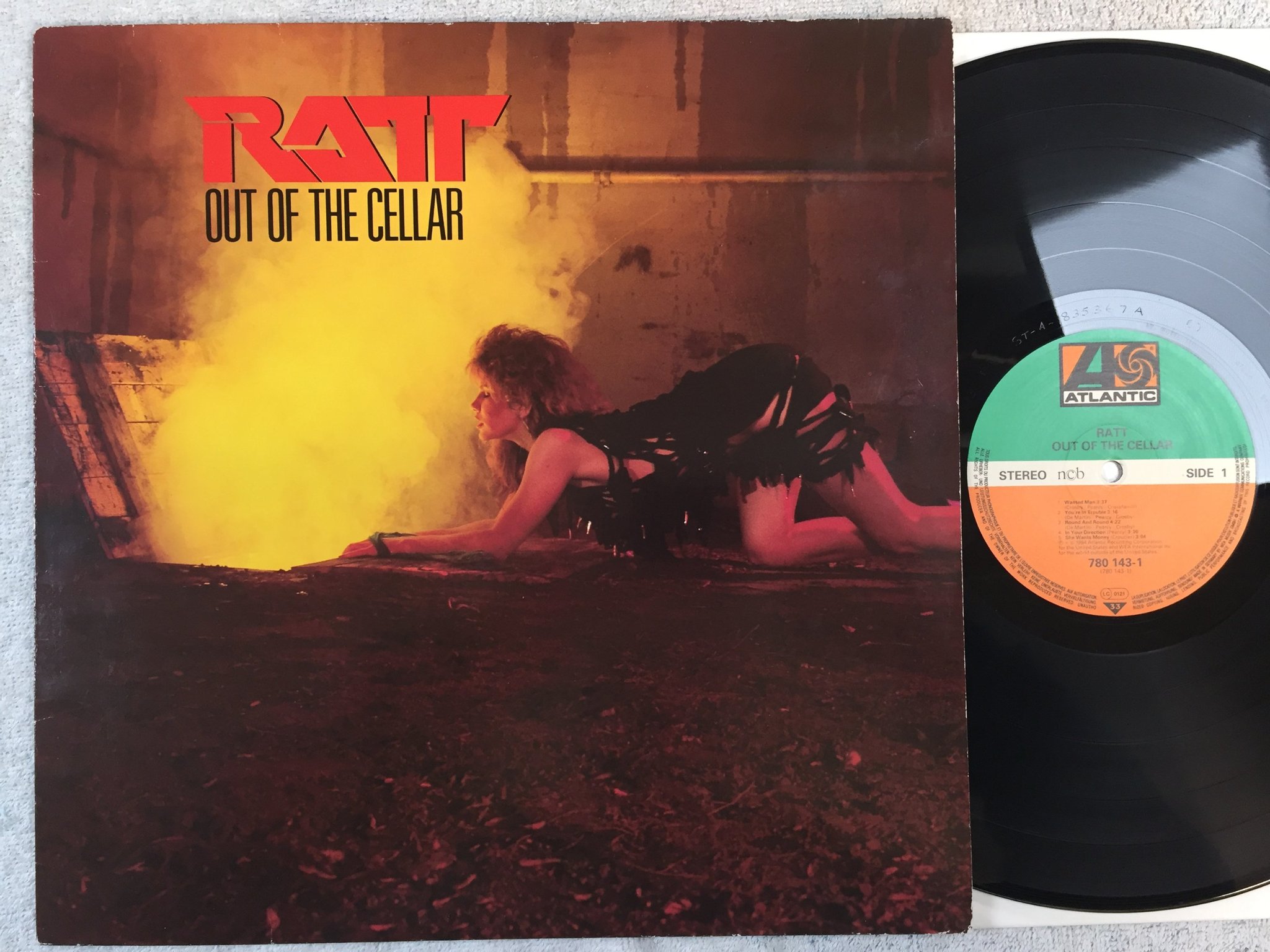 Omslagsbild för skivan RATT out of the cellar LP -84 ncb ATLANTIC 780 143-1