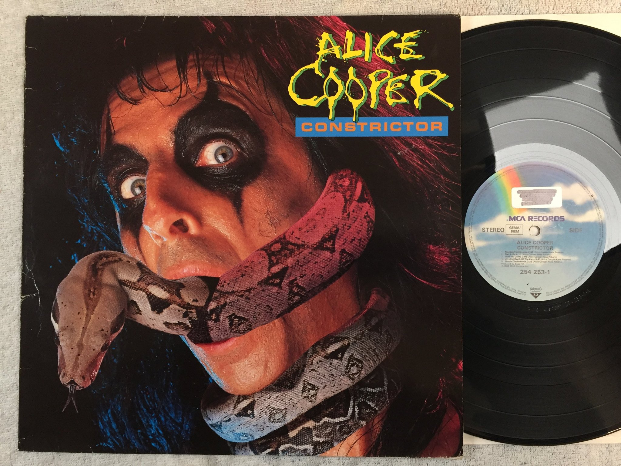 Omslagsbild för skivan ALICE COOPER constrictior LP -86 MCA 254 253-1