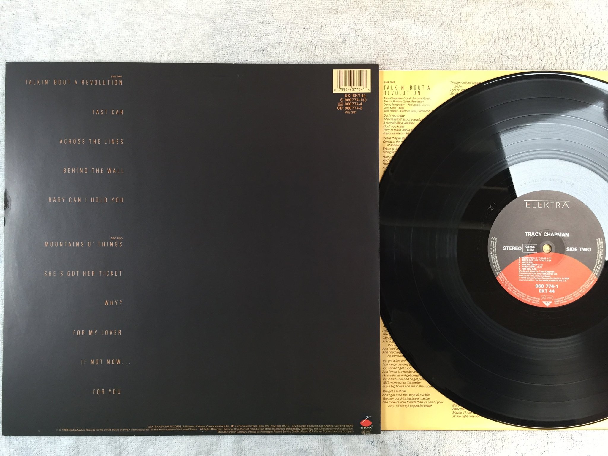 Omslagsbild för skivan TRACY CHAPMAN s/t LP -88 Ger ELEKTRA 960 774-1 "fast car" 