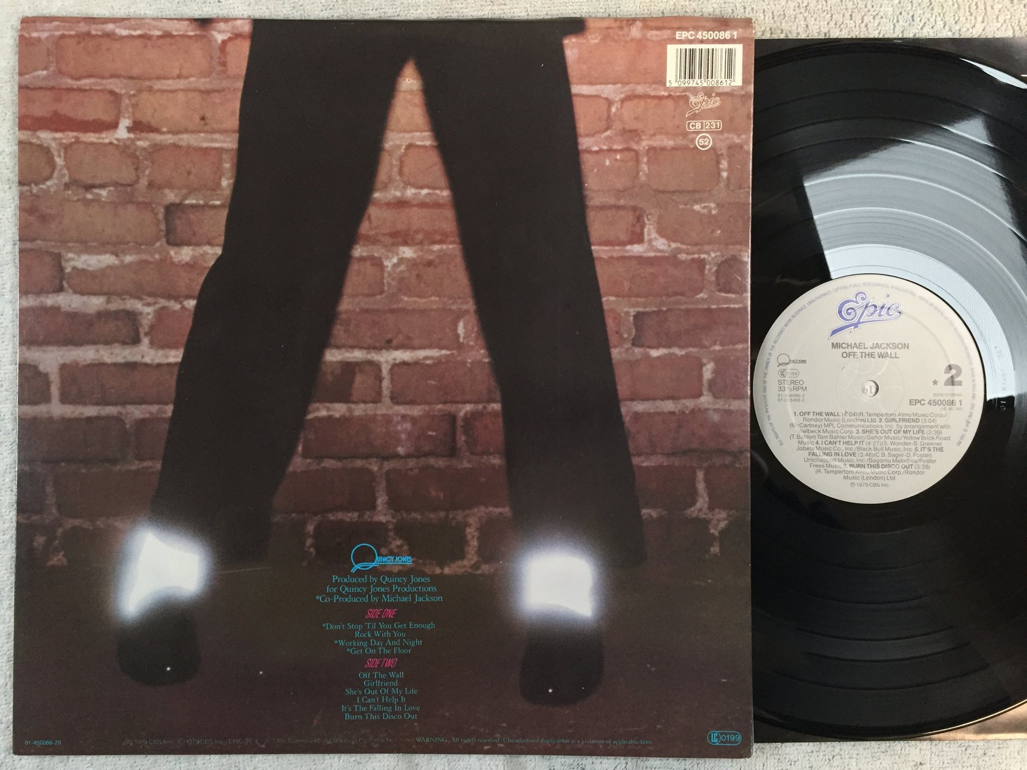 Omslagsbild för skivan MICHAEL JACKSON off the wall LP -79 Hol EPIC EPC 450086 1
