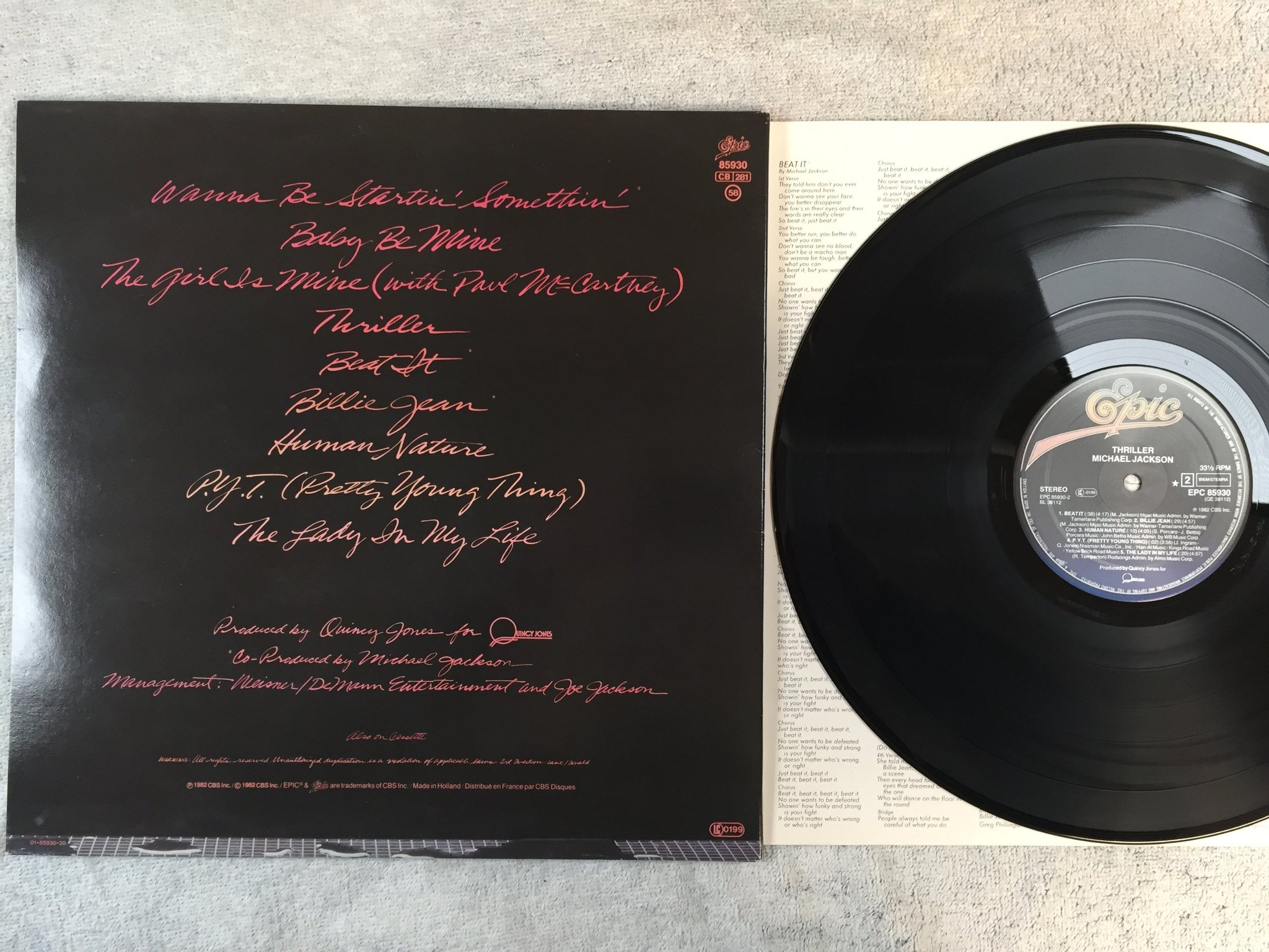 Omslagsbild för skivan MICHAEL JACKSON thriller LP -82 Hol EPIC EPC 85930